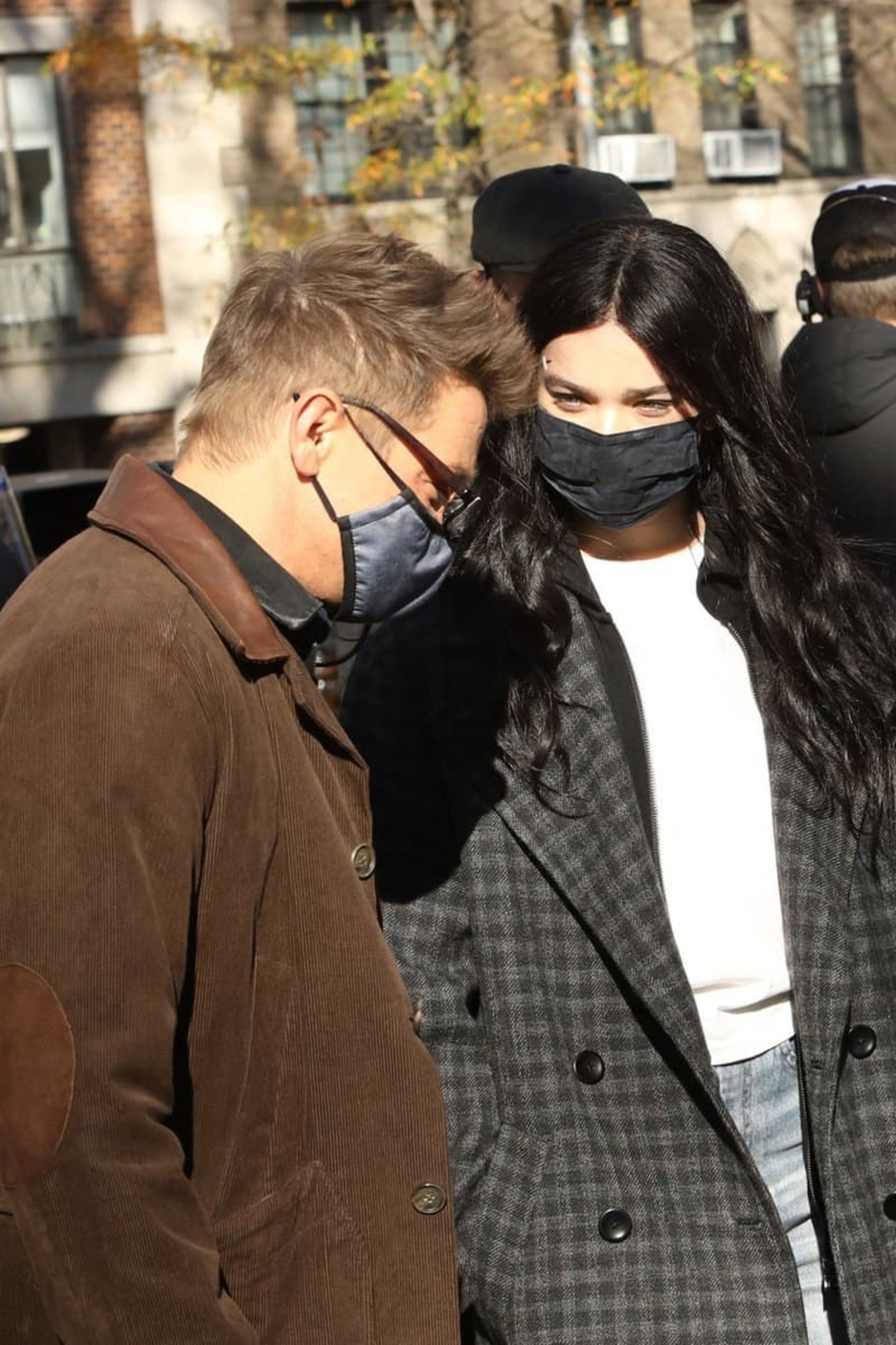 2020-12-hawkeye-set-photos-clint-barton-kate-bishop-and-lucky-the-pizza-dog-10