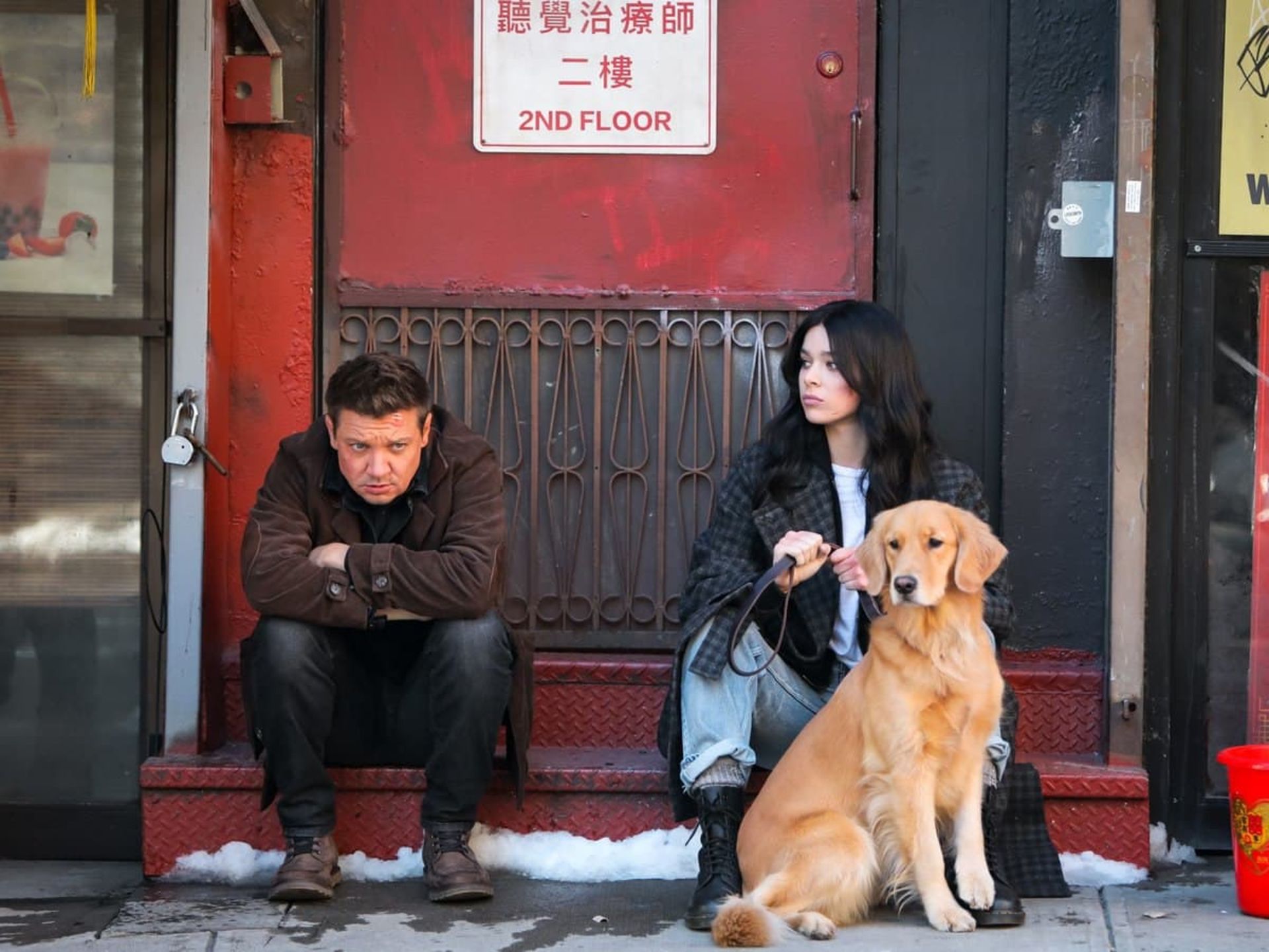 2020-12-hawkeye-set-photos-clint-barton-kate-bishop-and-lucky-the-pizza-dog-16