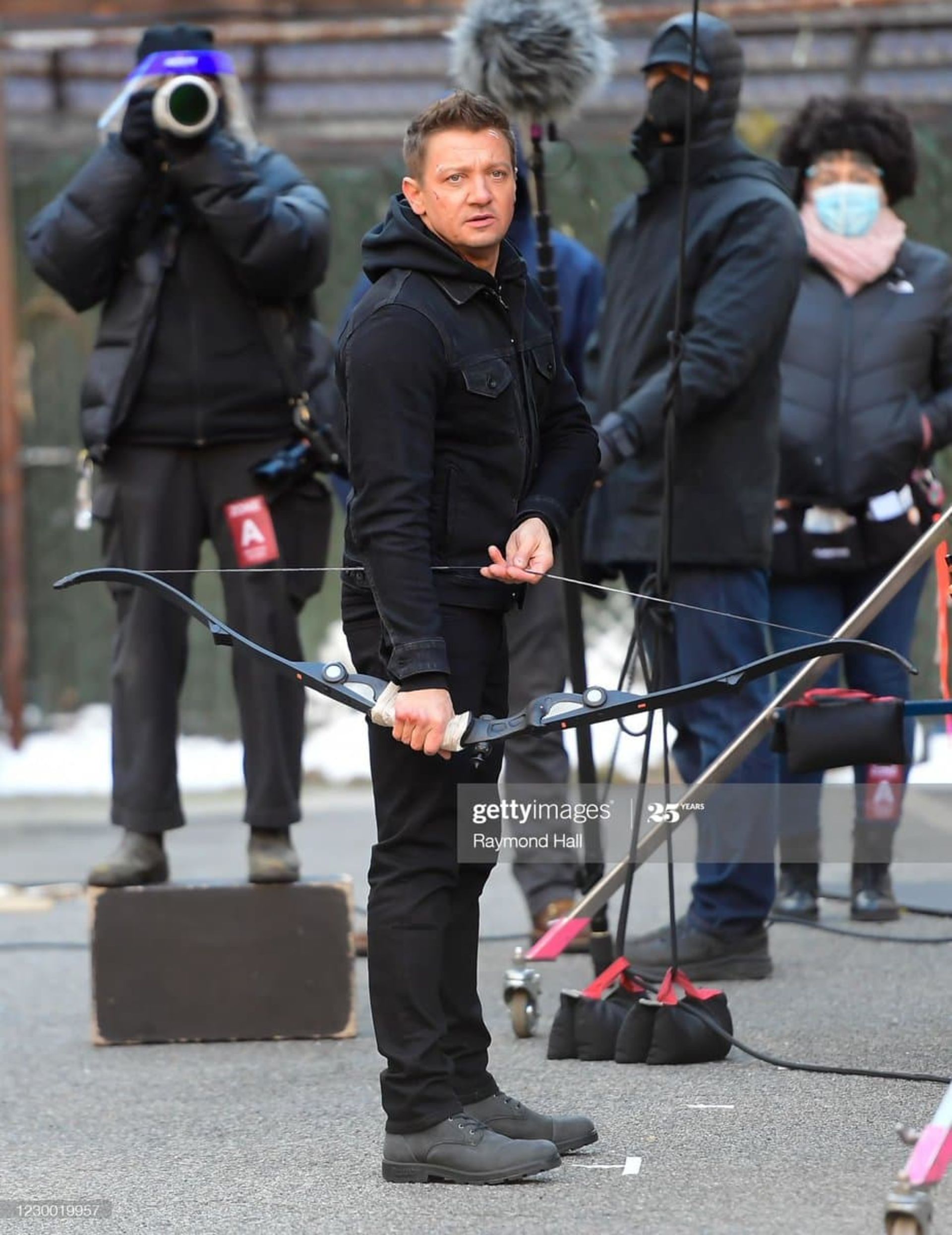 2020-12-jeremy-remmer-hailee-steinfeld-hawkeye-december-2020-09