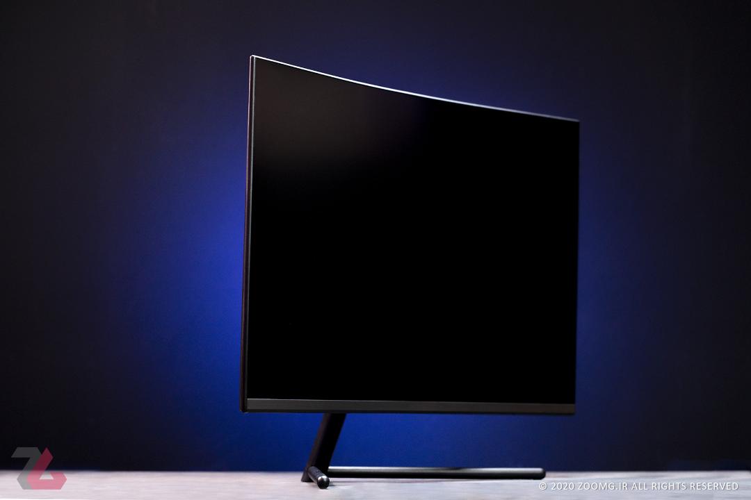 2020-12-smasung-ur59c-curved-4k-monitor-front