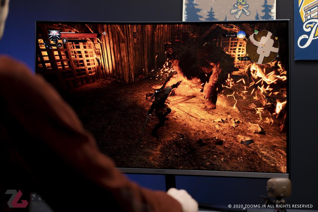 2020-12-smasung-ur59c-curved-4k-monitor-front-witcher-3
