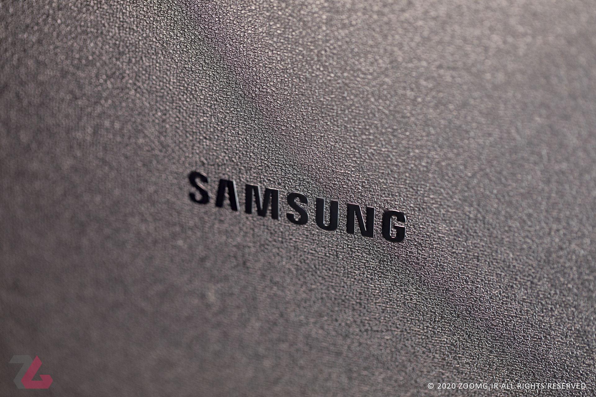 2020-12-smasung-ur59c-curved-4k-monitor-logo