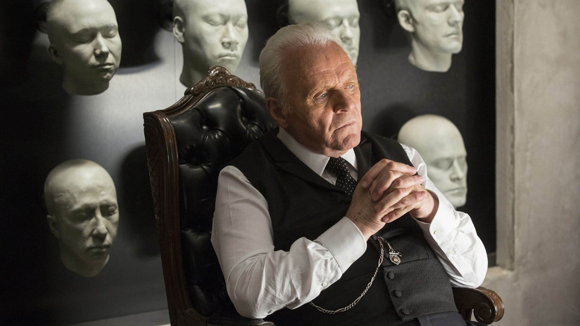 آنتونی هاپکینز در فصل اول سریال Westworld