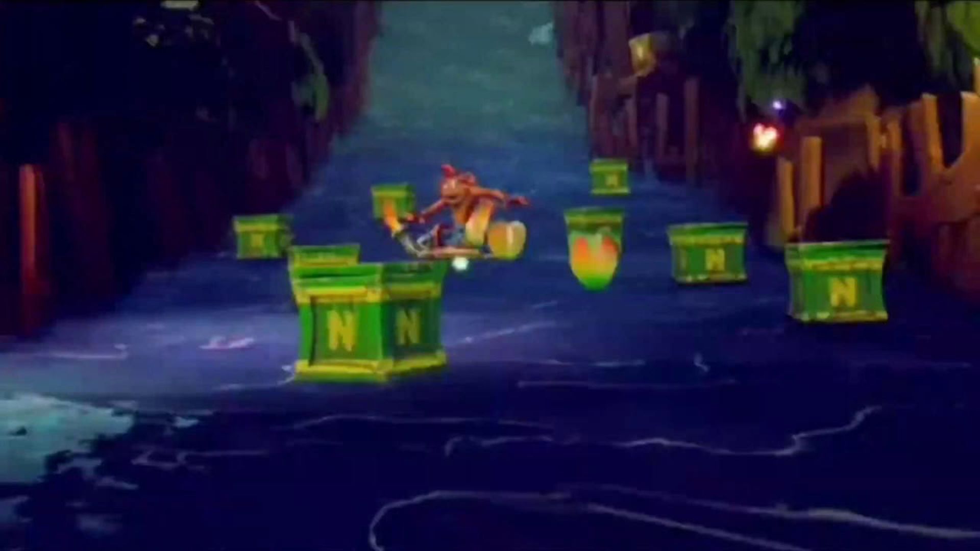کرش در هنگام گذشتن از جعبه های موجود در بازی Crash Bandicoot 4: It’s About Time