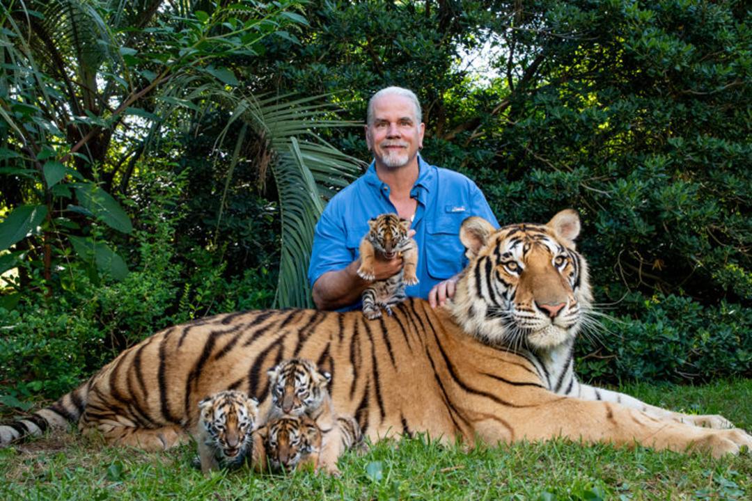 شخصیت داک اَنتل در سریال tiger king