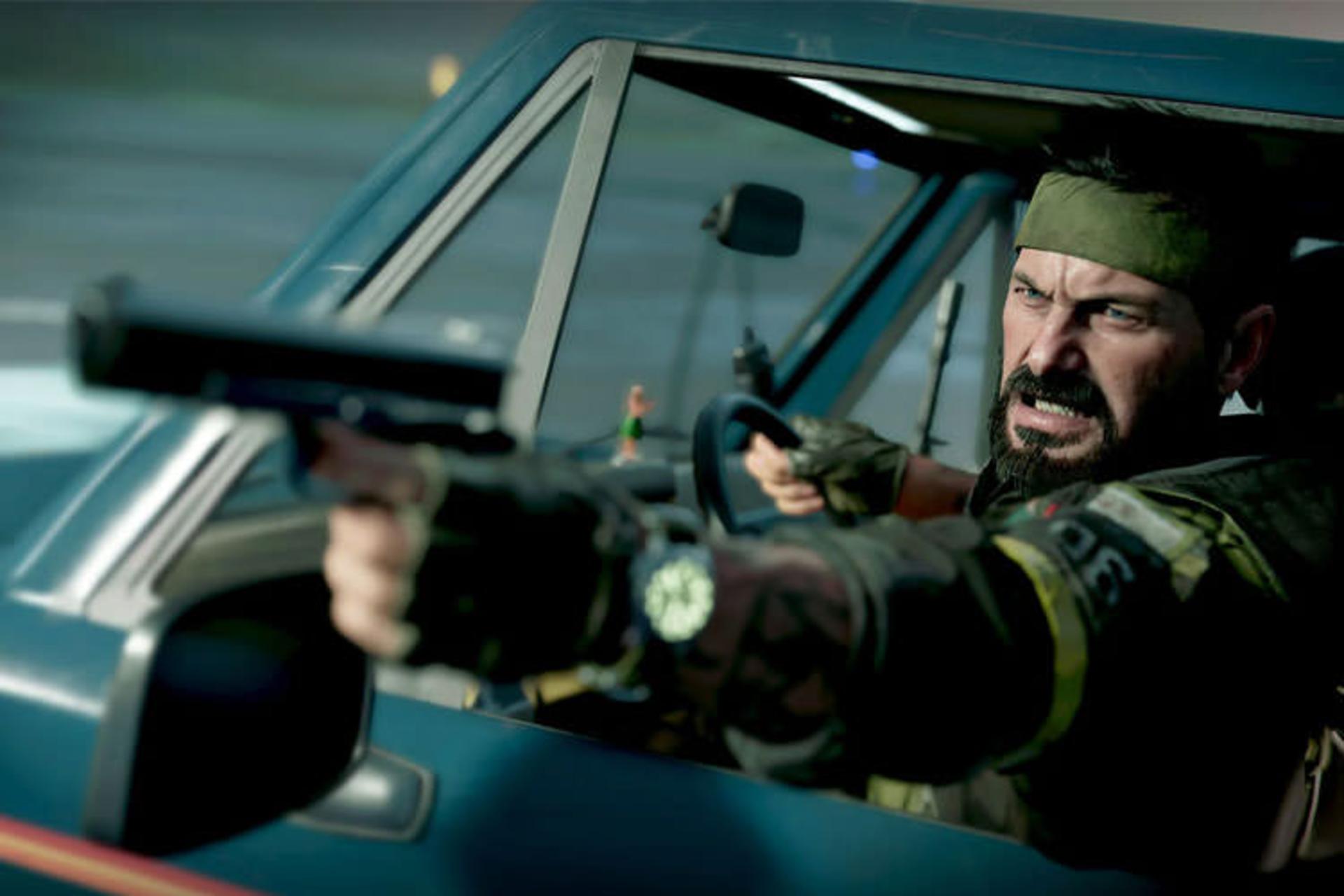 وودز در حالت شلیک با کلت به ماشین دشمن در Call of Duty: Black Ops Cold war