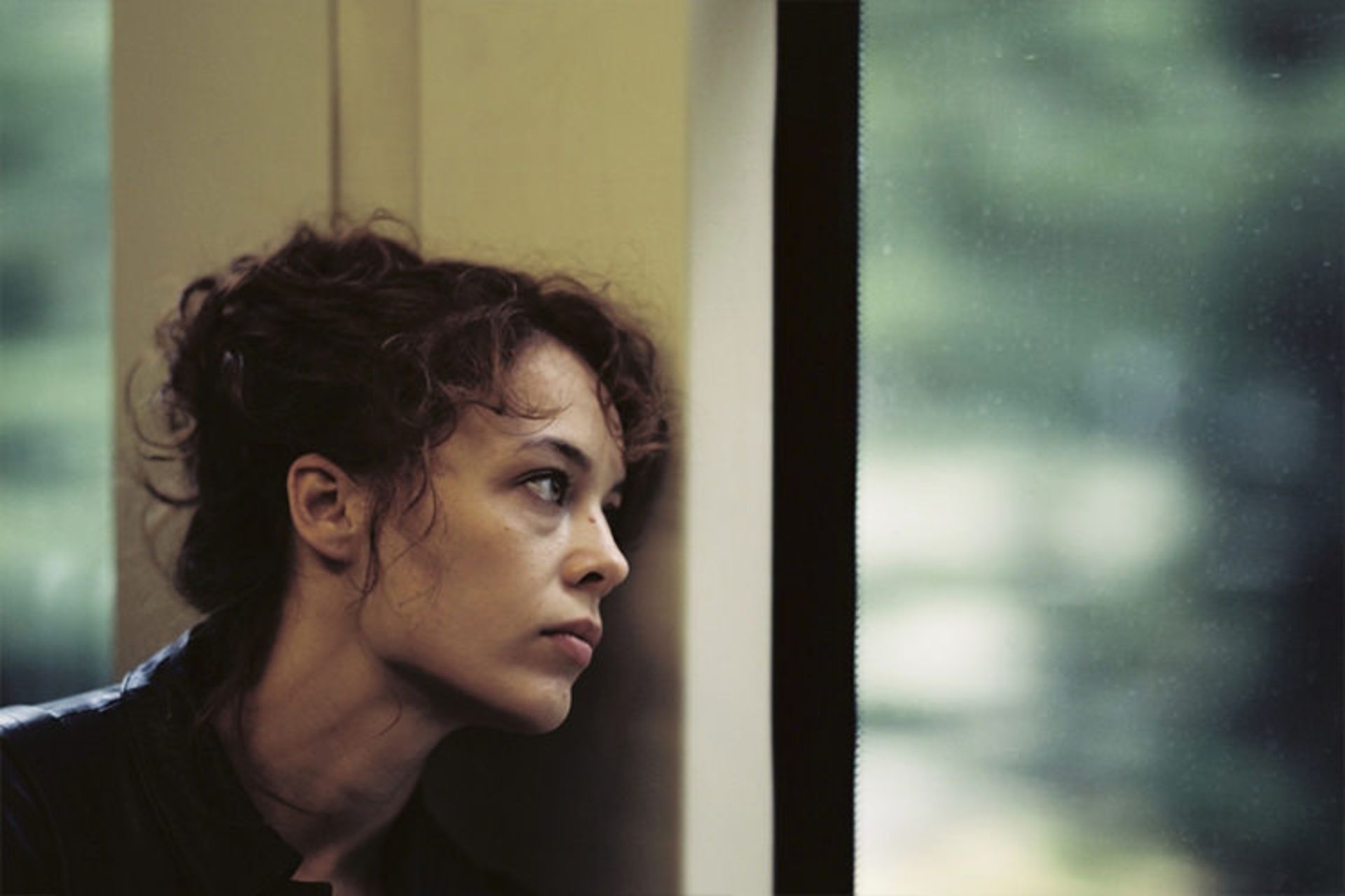 Paula Beer در قطار در فیلم Undine