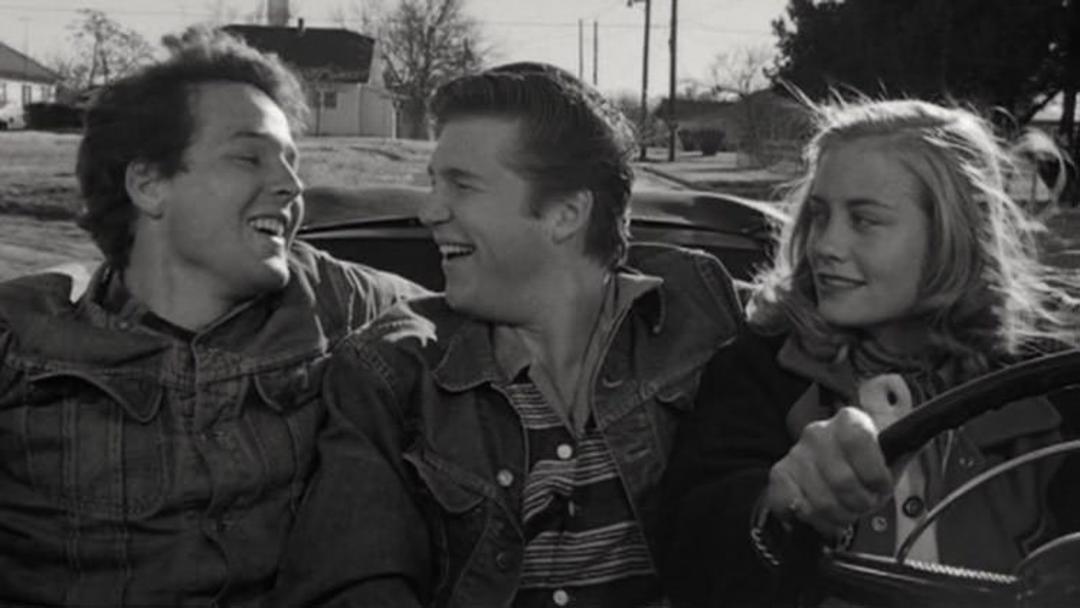 خوش گذرانی انسان ها سوار ماشین در فیلم The Last Picture Show