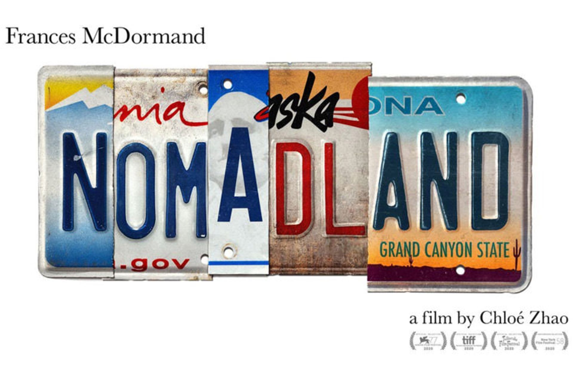 فیلم Nomadland با بازی فرانسیس مک دورمند و لوگو تشکیل شده از پلاک ماشین در ایالت های مختلف آمریکا