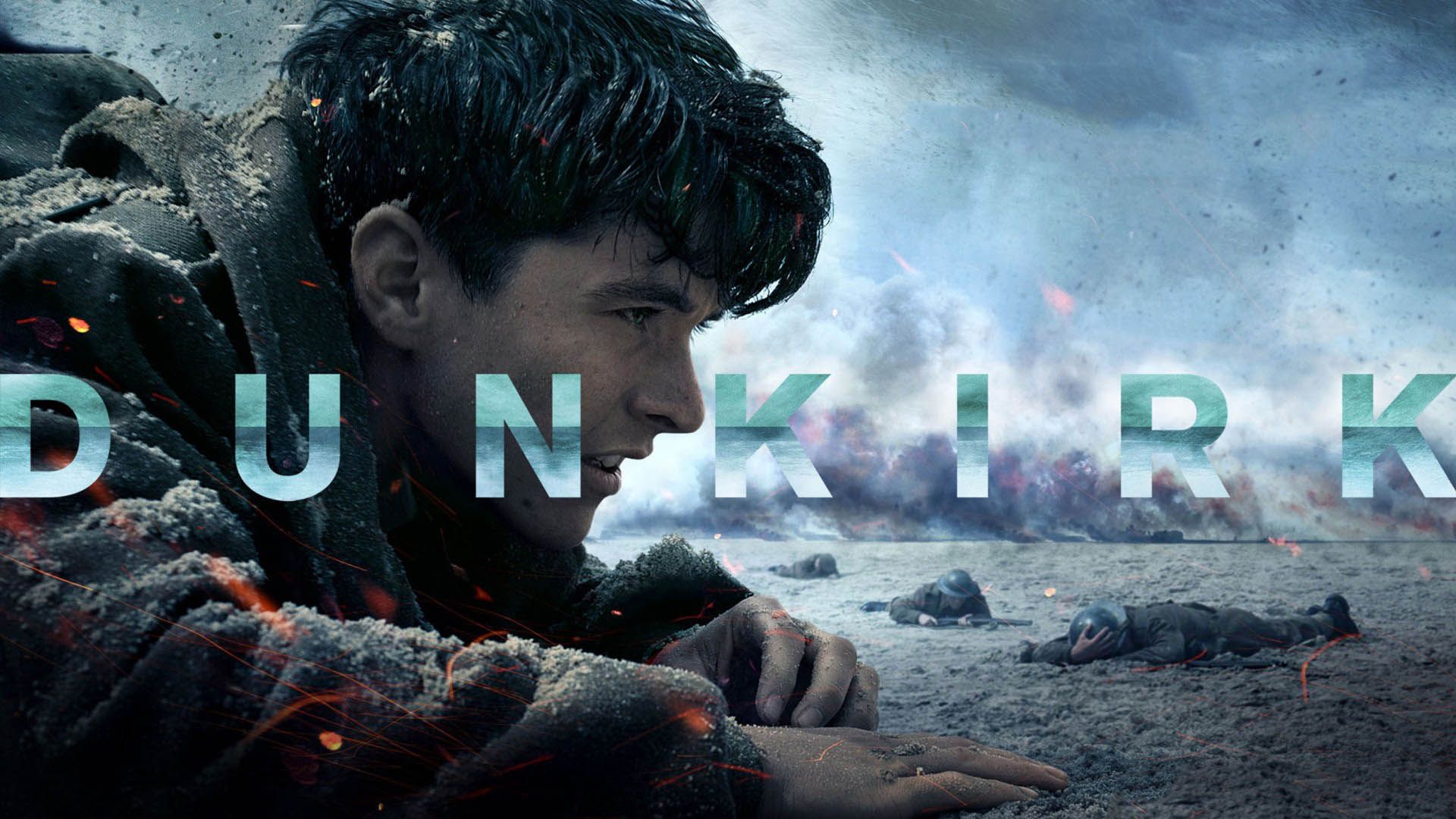 کاور فیلم Dunkirk و سربازی که روی زمین دراز کشیده