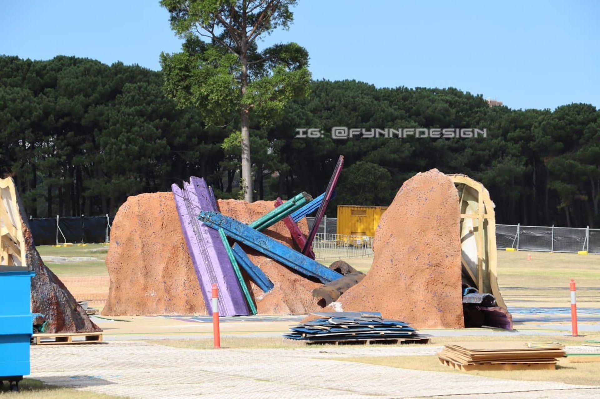 2021-1-thor-love-and-thunder-set-photos-possible-first-look-gorr-the-god-butchers-home-planet-05