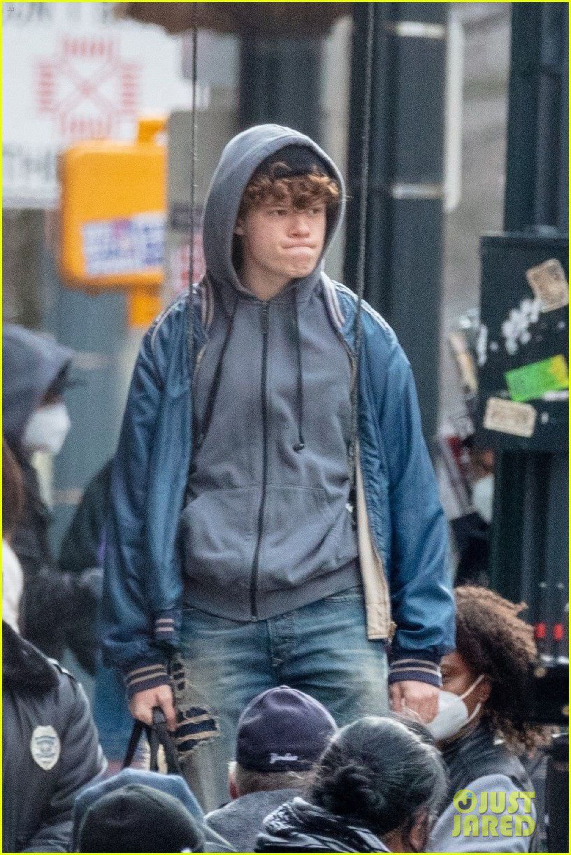 2021-1-tom-holland-back-in-spiderman-suit-set-of-third-movie-19