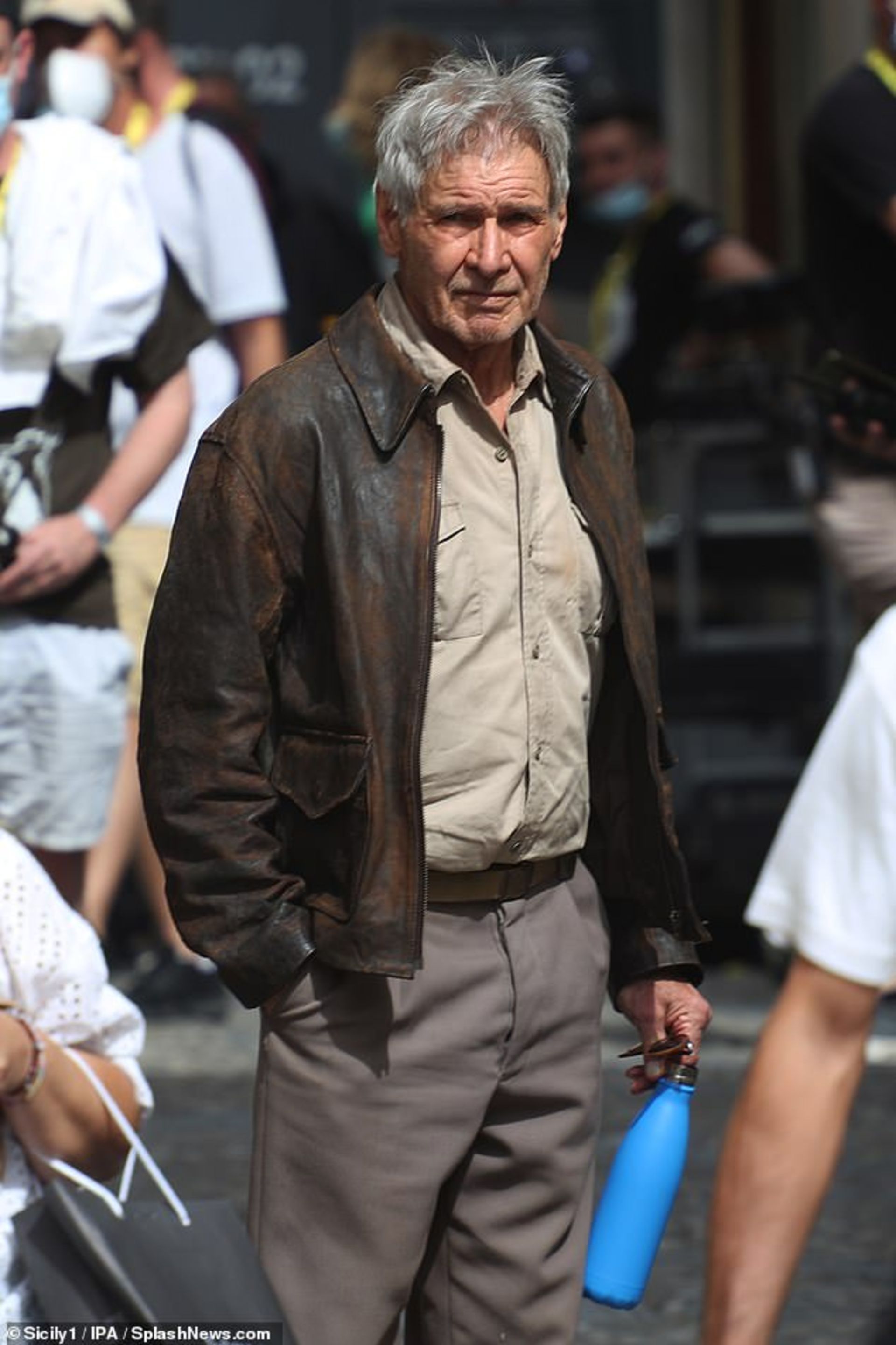 2021-10-indiana-jones-5-set-photos-give-first-look-at-mads-mikkelsen-with-harrison-ford-01