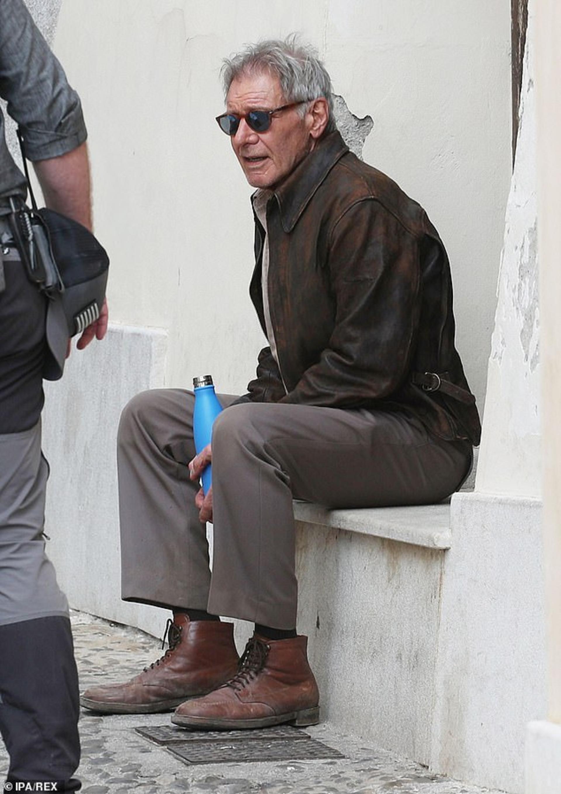 2021-10-indiana-jones-5-set-photos-give-first-look-at-mads-mikkelsen-with-harrison-ford-03