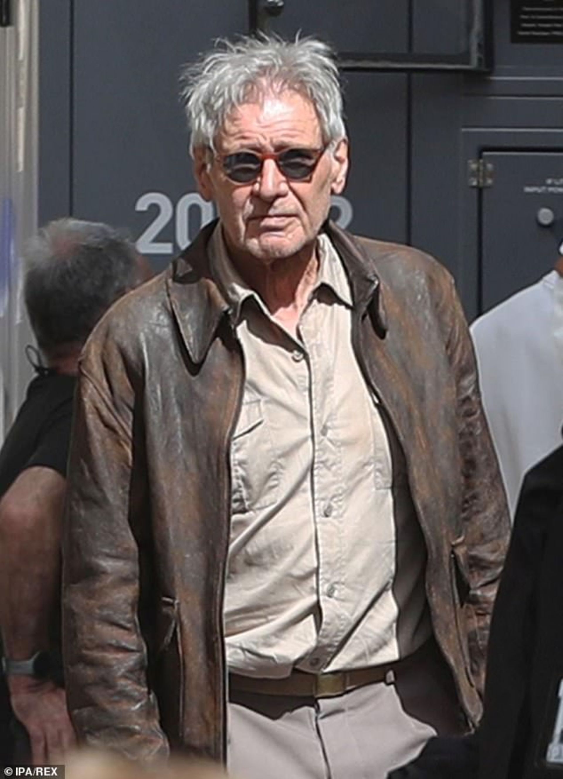 2021-10-indiana-jones-5-set-photos-give-first-look-at-mads-mikkelsen-with-harrison-ford-04