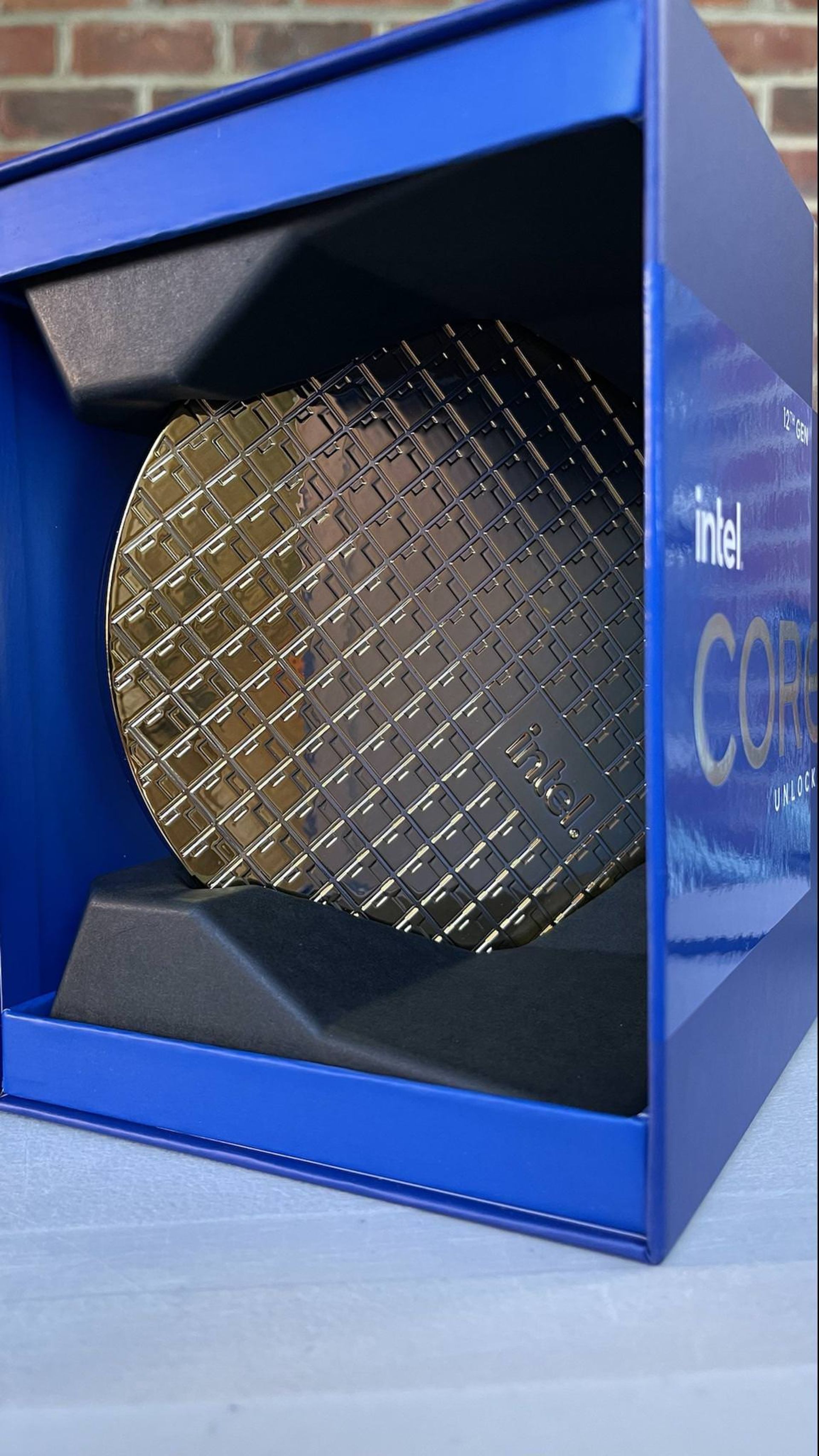 بسته‌بندی پردازنده Intel Core i9-12900K