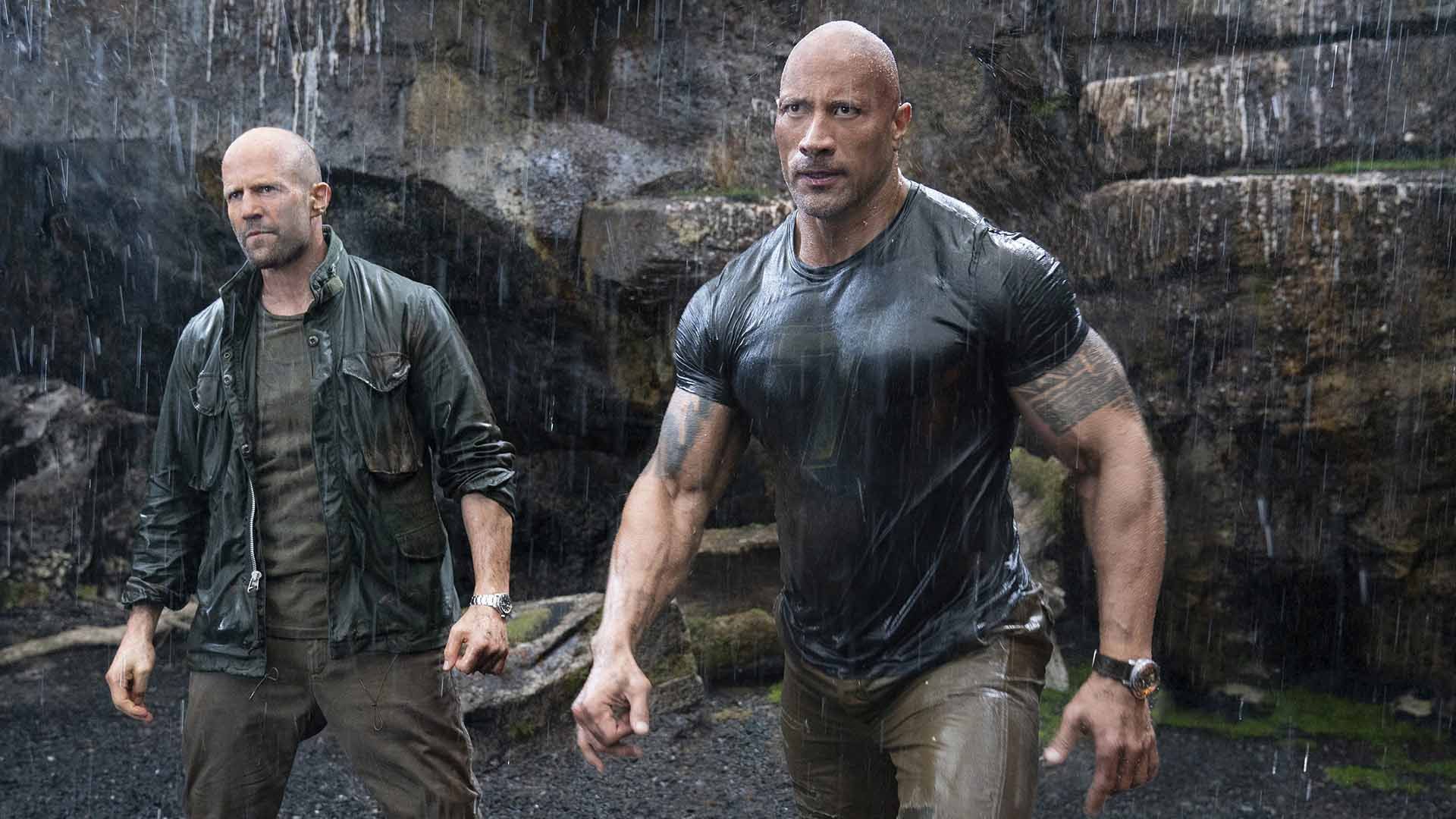 دواین جانسون به همراه جیسون استاتهام در فیلم Fast & Furious Presents: Hobbs & Shaw