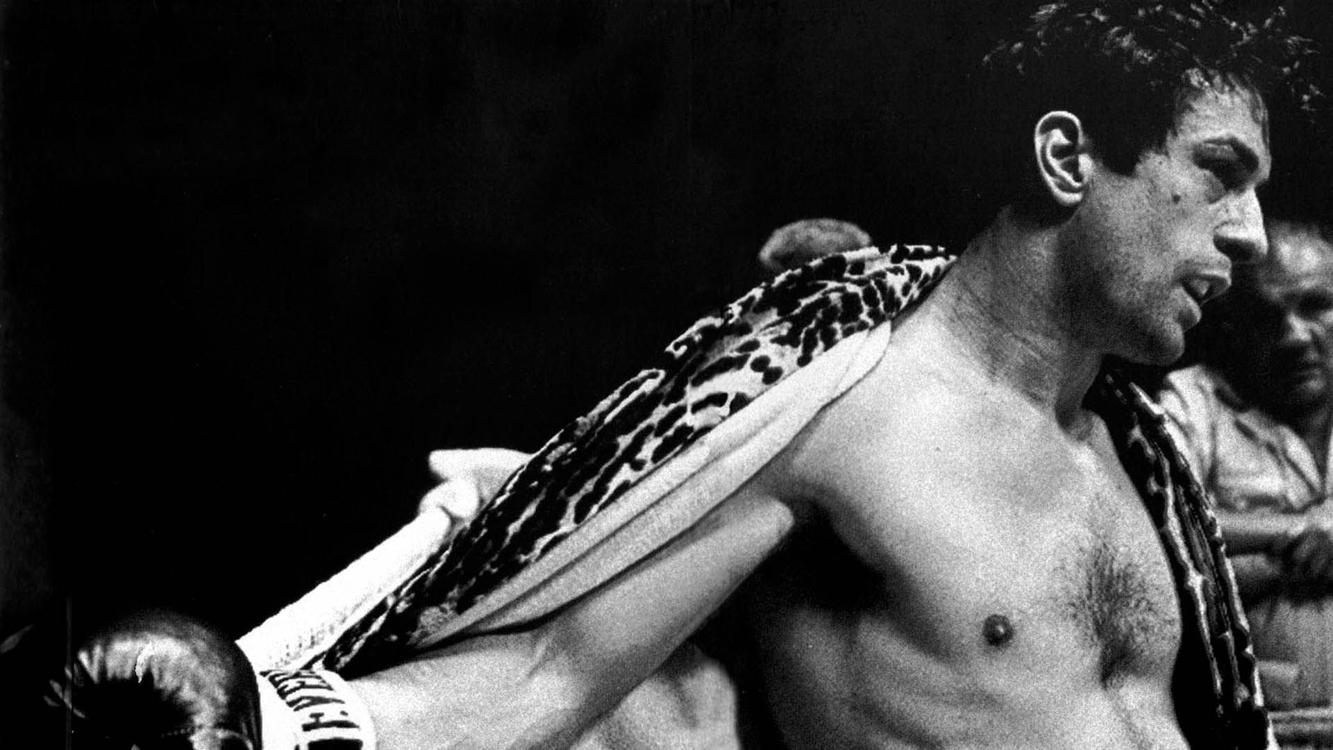 رابرت دنیرو در فیلم Raging Bull درحال آماده شدن برای مبارزه بوکس