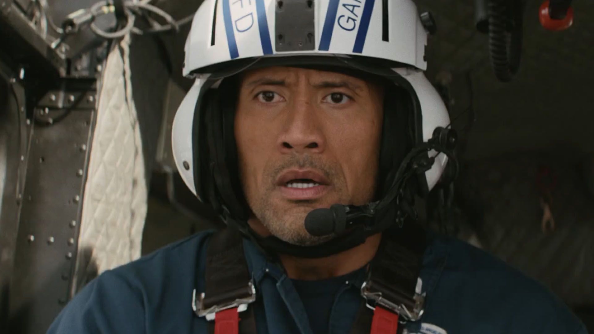 2021-11-san-andreas-dwayne-johnson-the-rock-movie