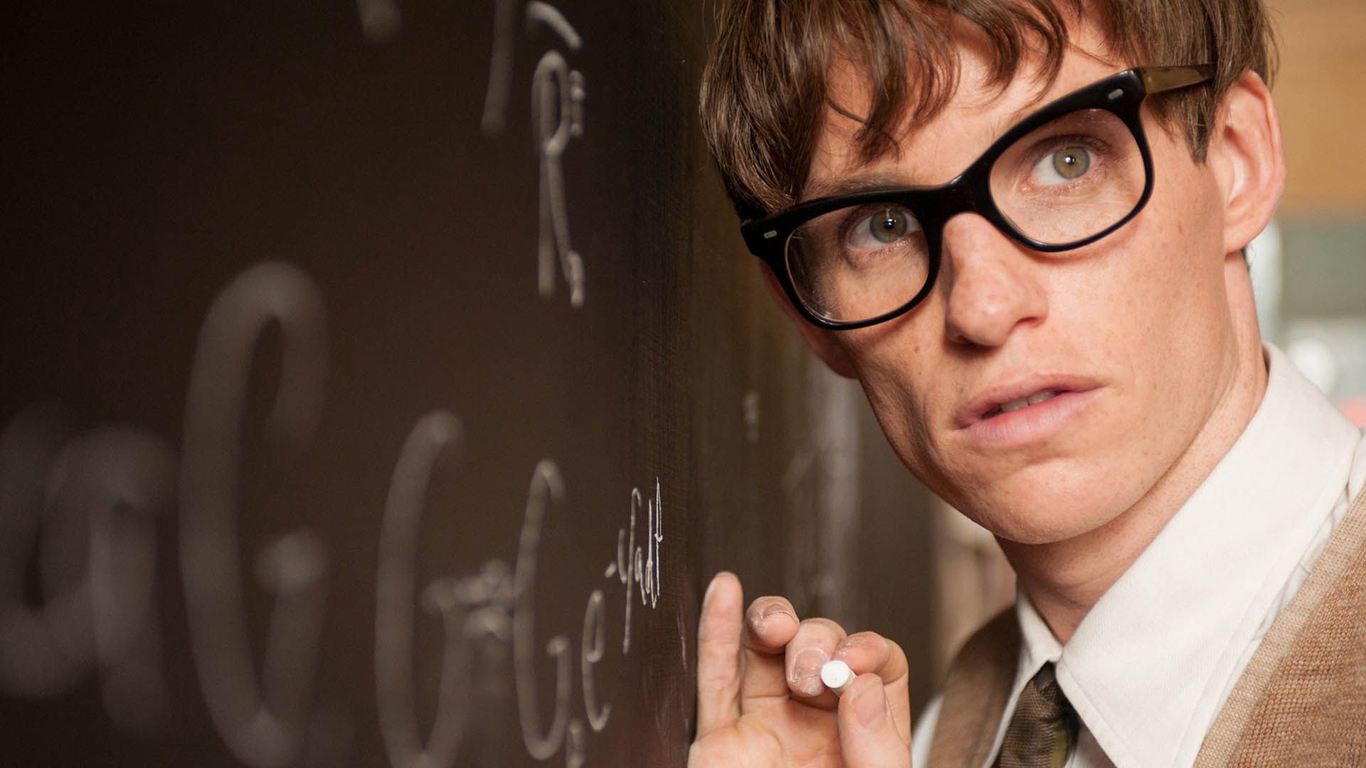 ادی ردمین در نقش استیون هاوکینگ در فیلم The Theory of Everything