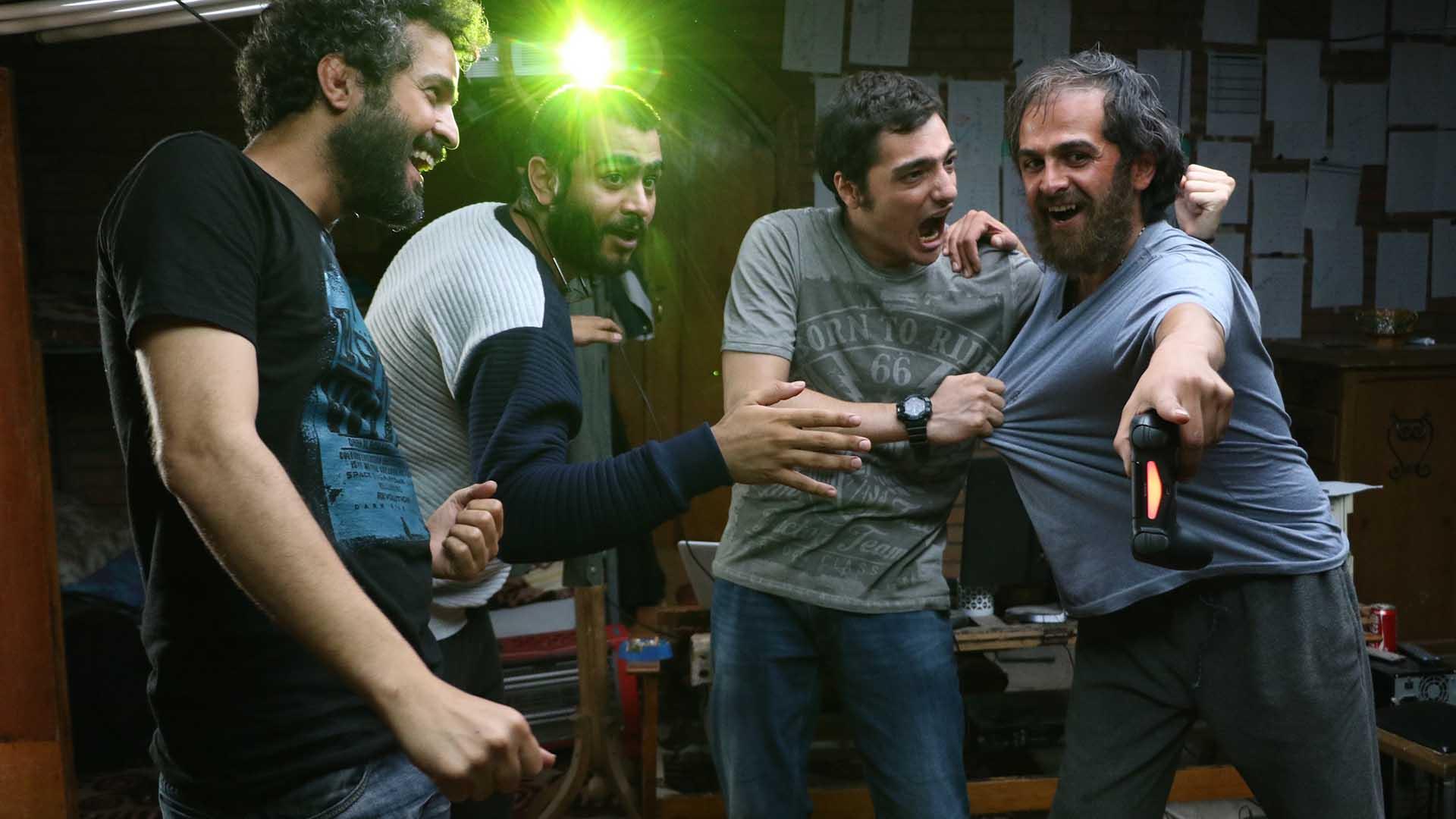 کاور نقد و تحلیل فیلم تومان