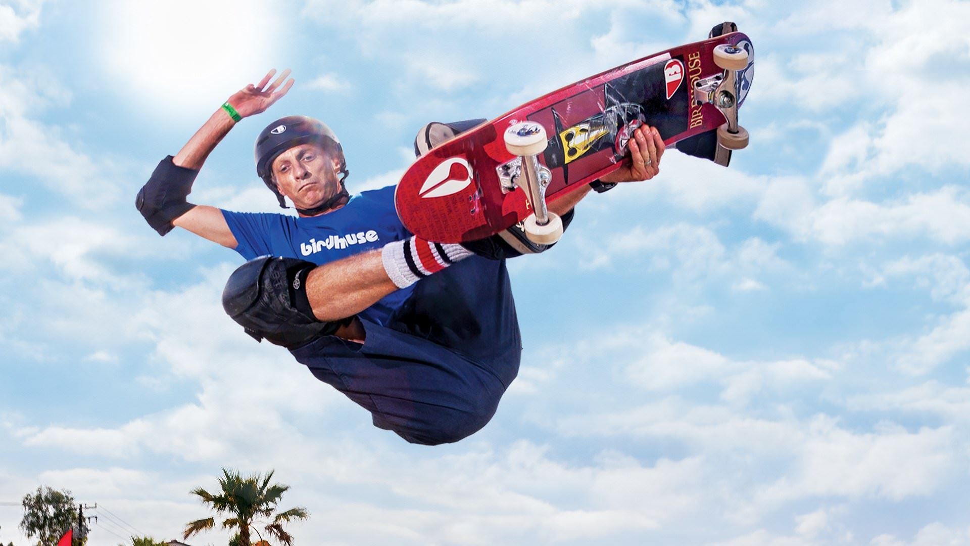 تونی هاوک در حال اسکیت‌بورد سواری در بازی Tony Hawk's Pro Skater 5