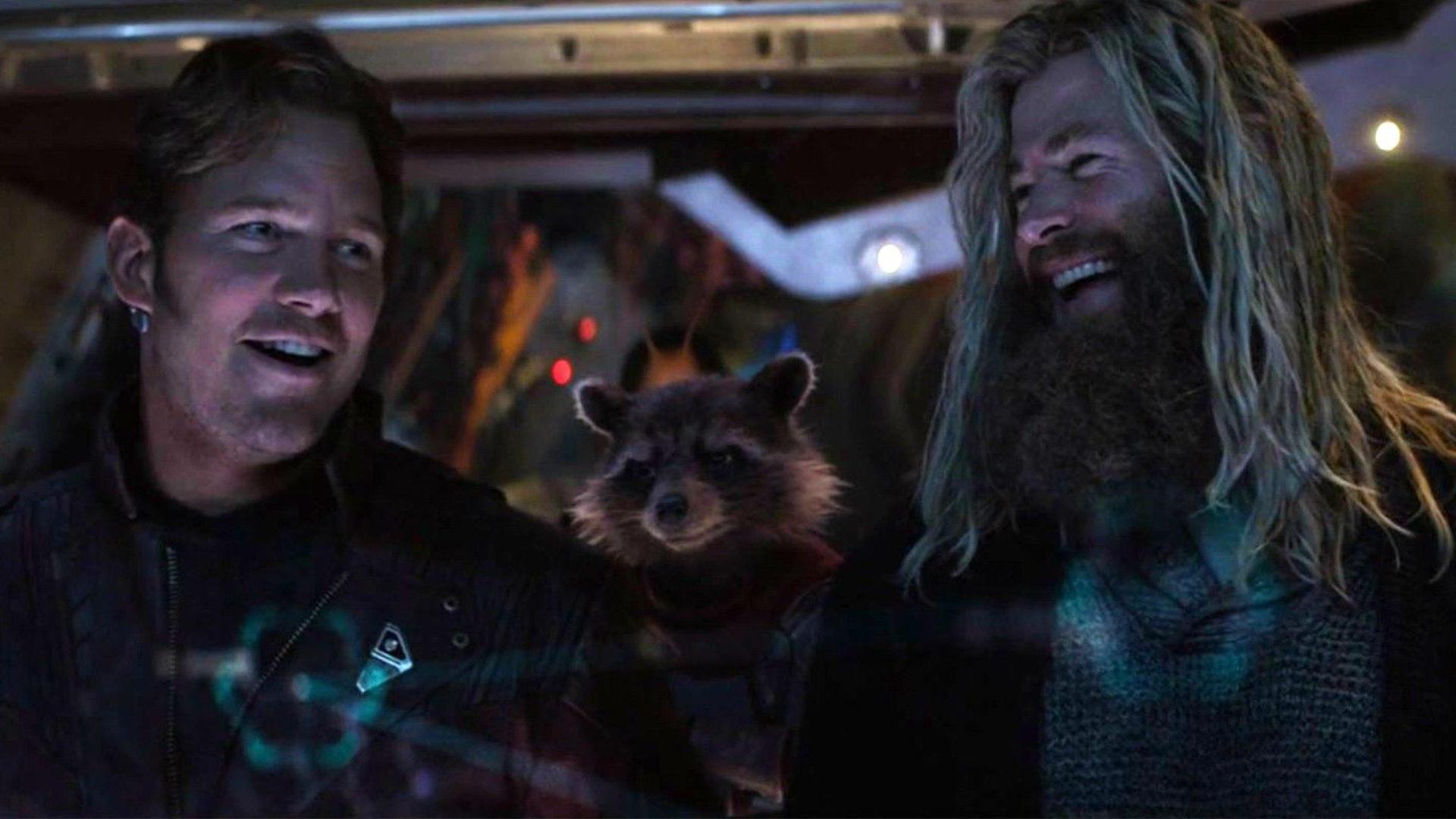 ثور و استار لرد سوار بر سفینه فضایی در صحنه پایانی فیلم Avengers: Endgame