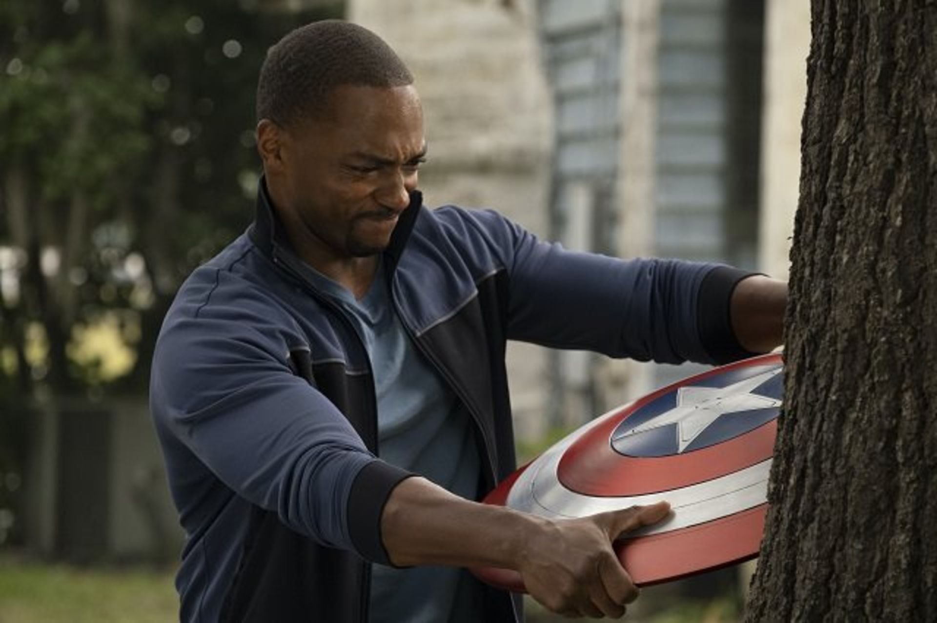2021-2-new-stills-from-the-falcon-and-the-winter-soldier-02