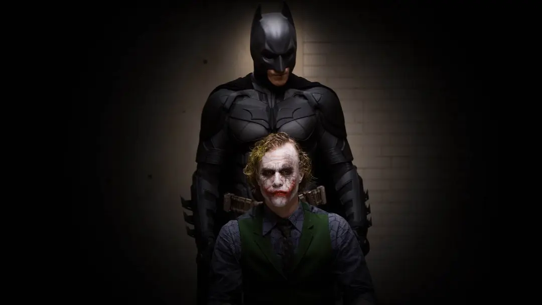 کریستین بیل و هیث لجر در فیلم the dark knight