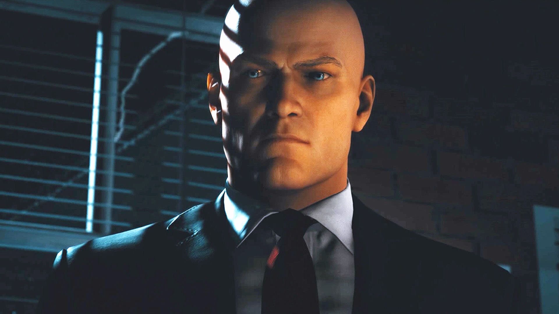 مامور 47 با کت‌وشلوار و کراوات در بازی Hitman 3 شرکت IO Interactive