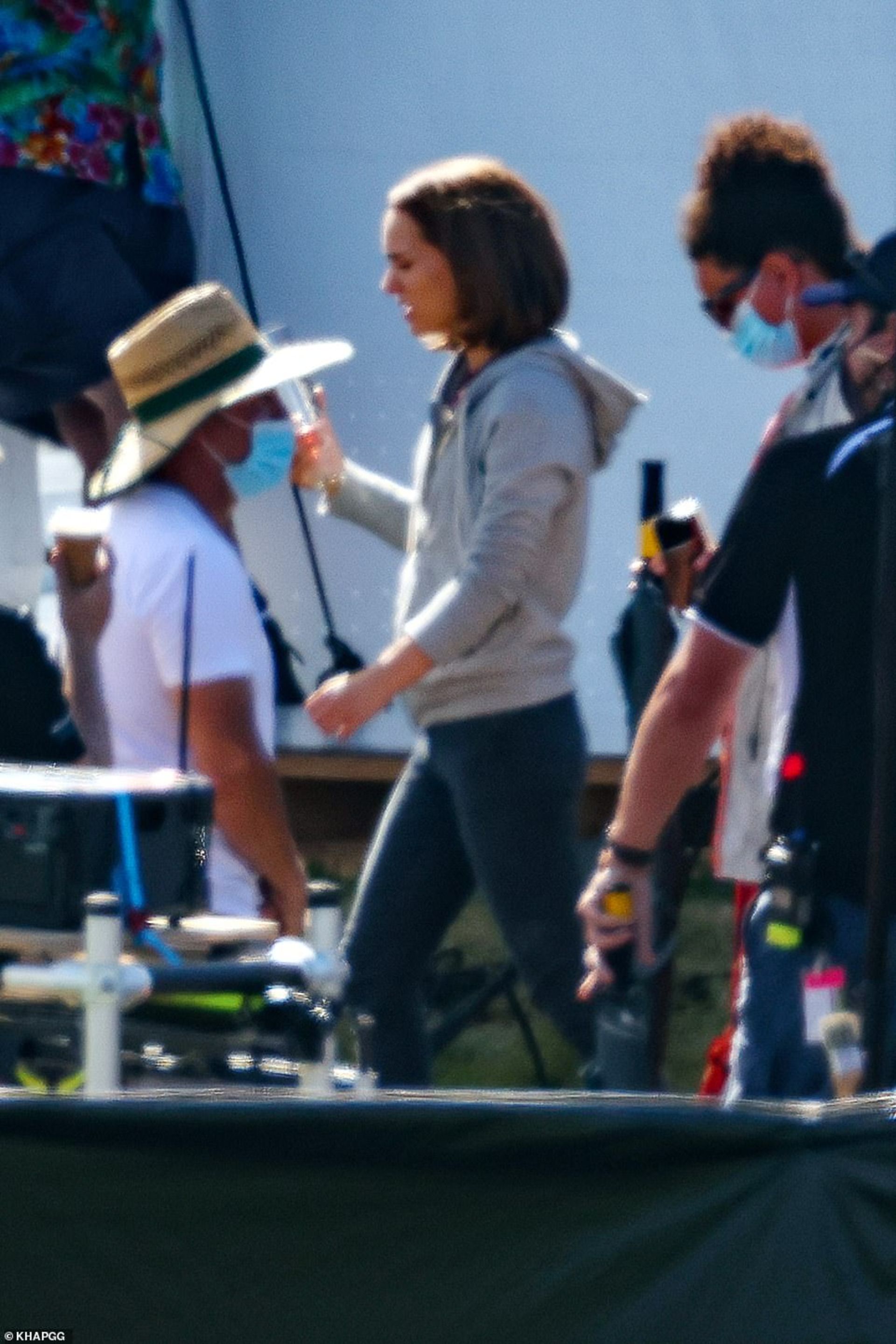 2021-3-new-thor-love-and-thunder-set-photos-feature-jane-foster-valkyrie-13