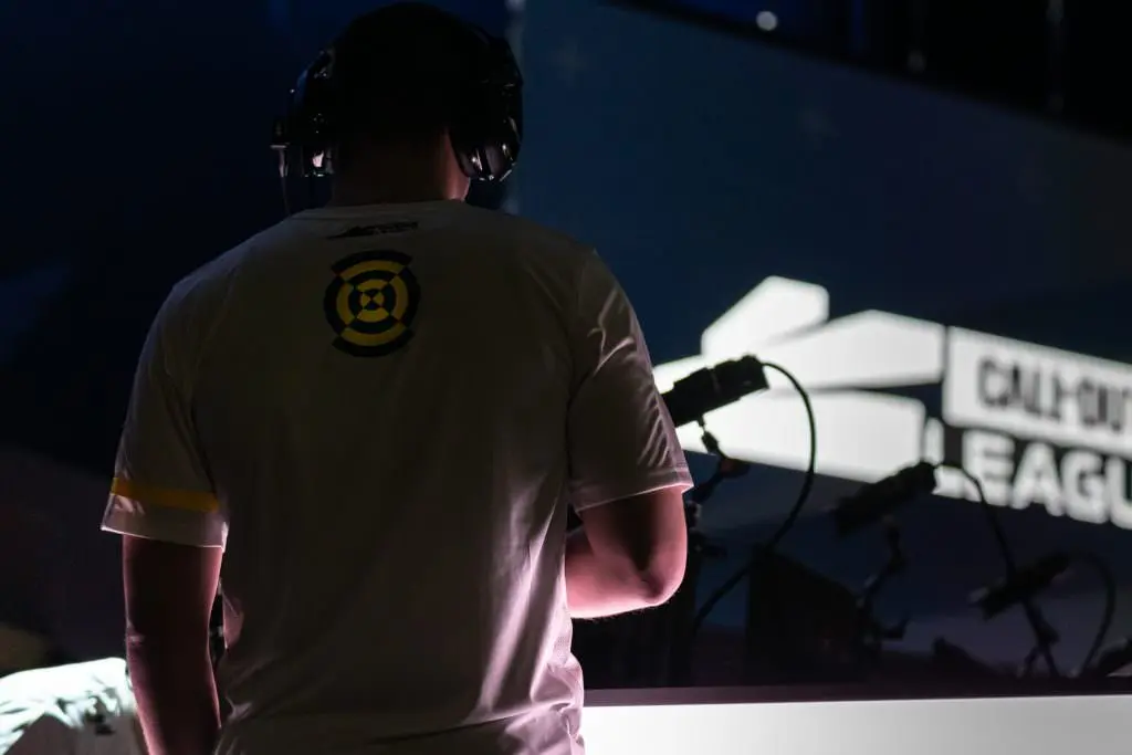 اپراتور مسابقات eSports 