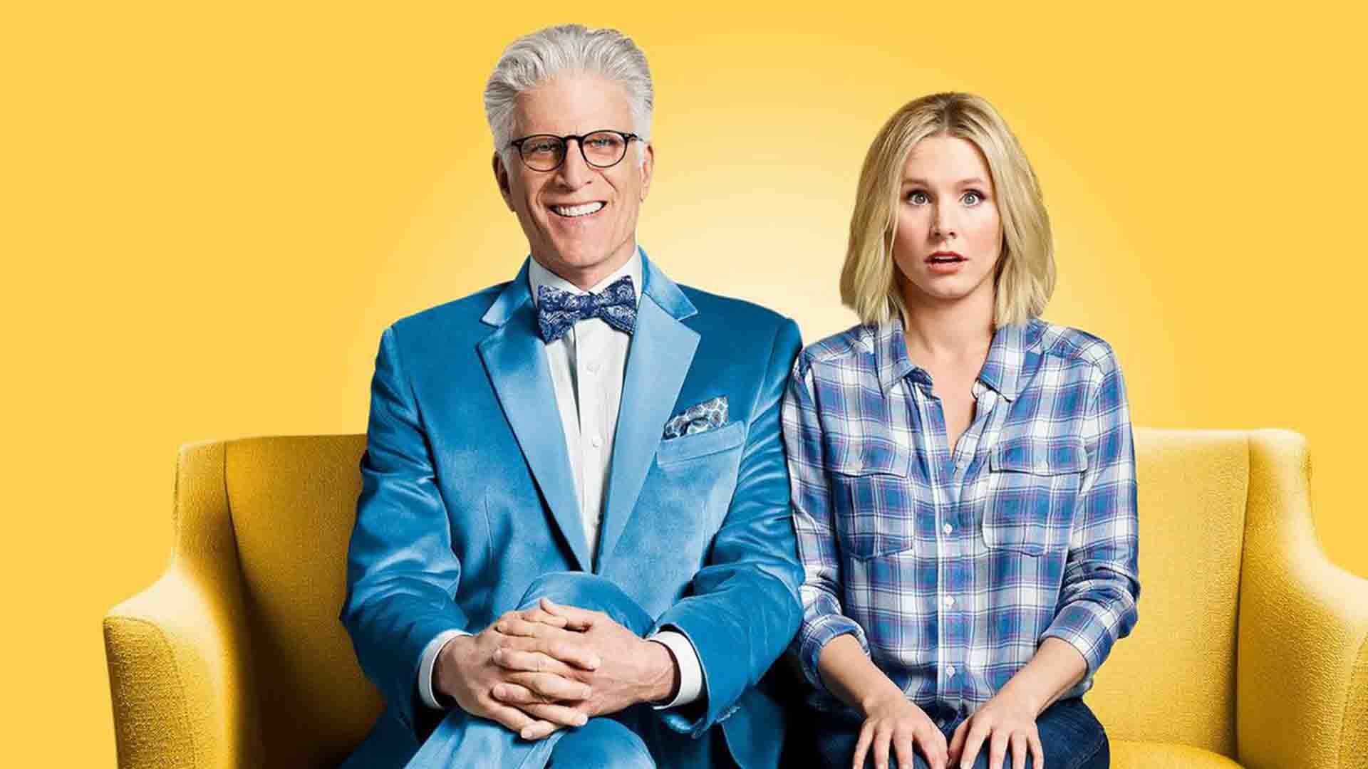 کریستن بل و تد دانسون بر روی یک مبل زرد در سریال The Good Place