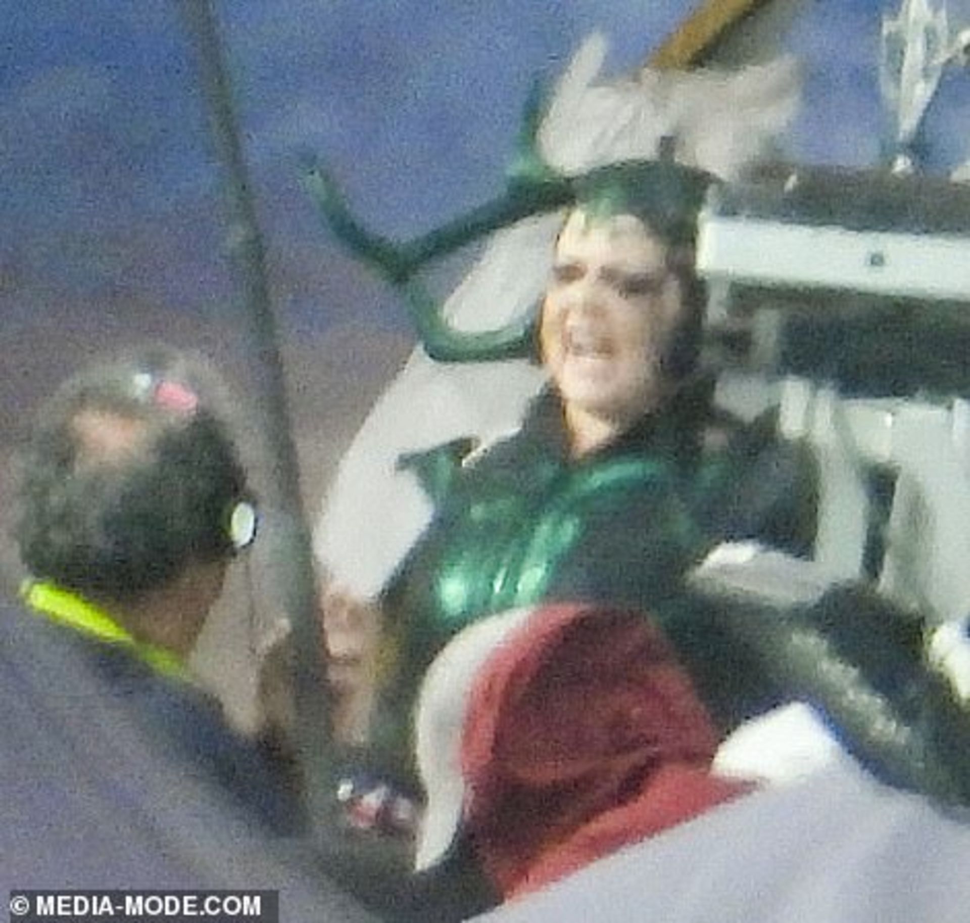 2021-3-thor-love-and-thunder-melissa-mccarthy-spotted-on-set-in-hela-costume-02
