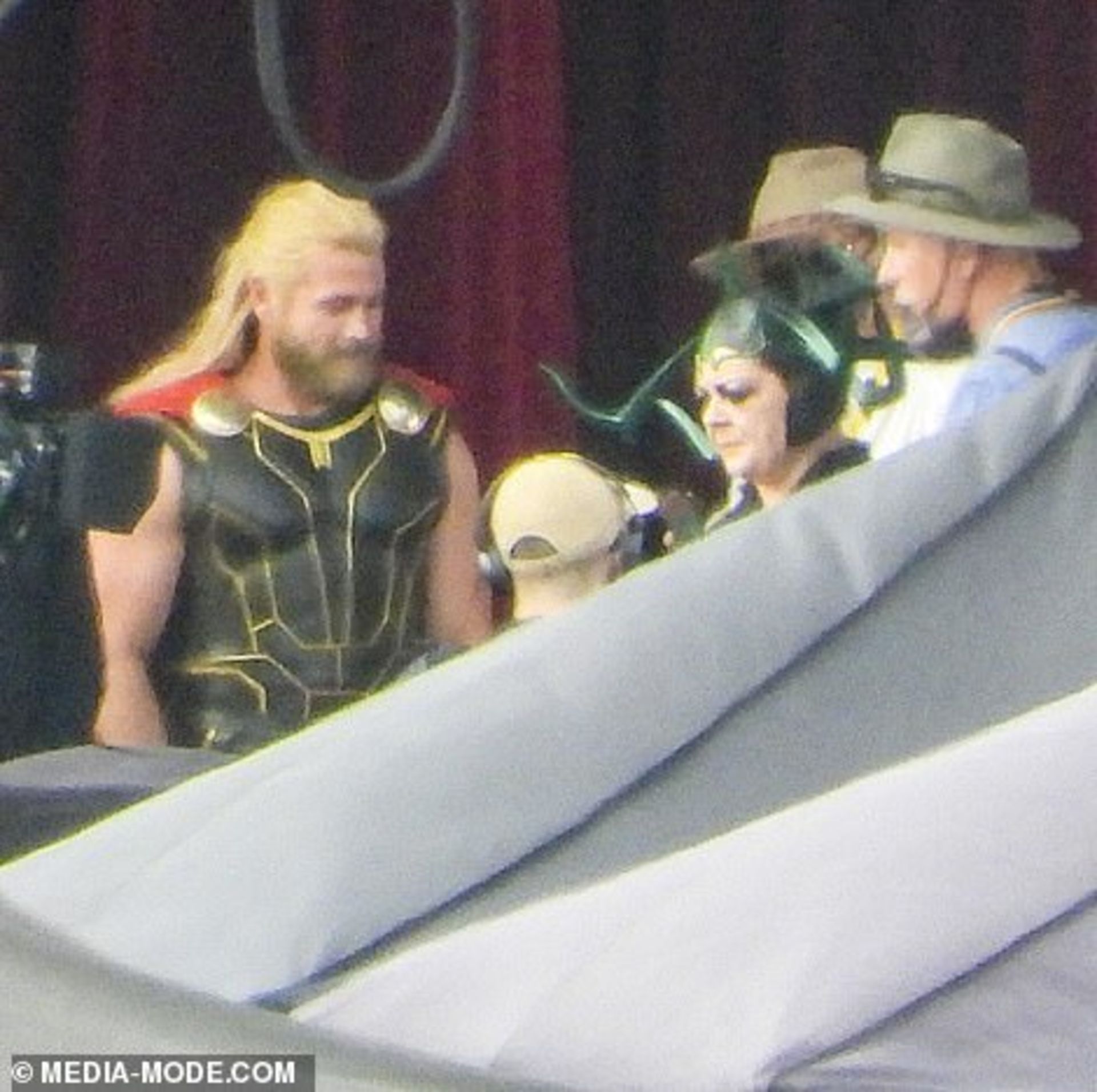 2021-3-thor-love-and-thunder-melissa-mccarthy-spotted-on-set-in-hela-costume-04