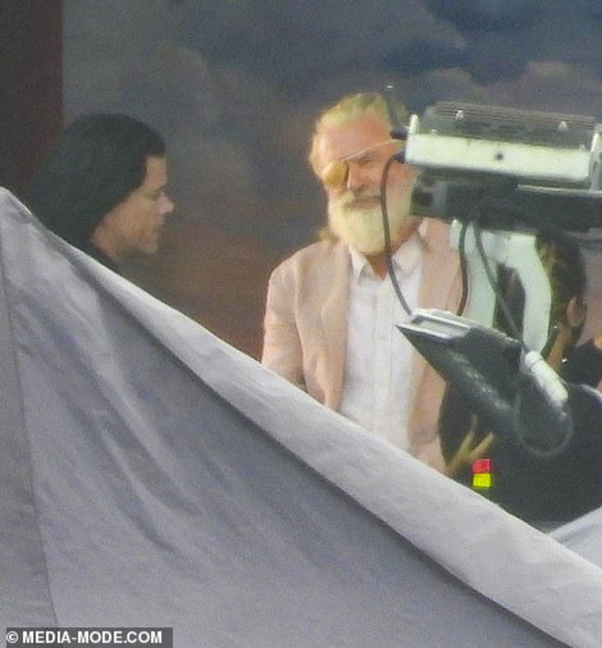 2021-3-thor-love-and-thunder-melissa-mccarthy-spotted-on-set-in-hela-costume-16