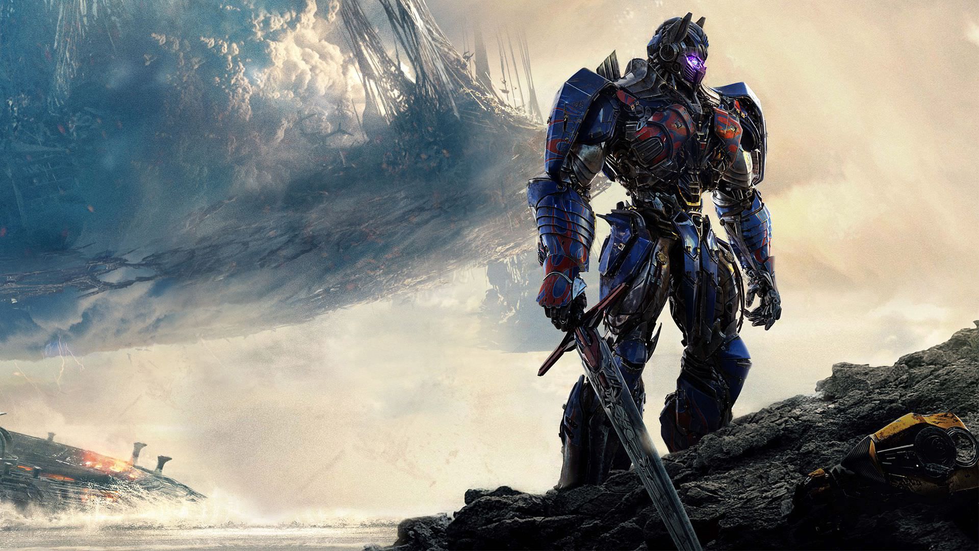 اپتیموس پرایم در پوستر فیلم Transformers: The Last Knight