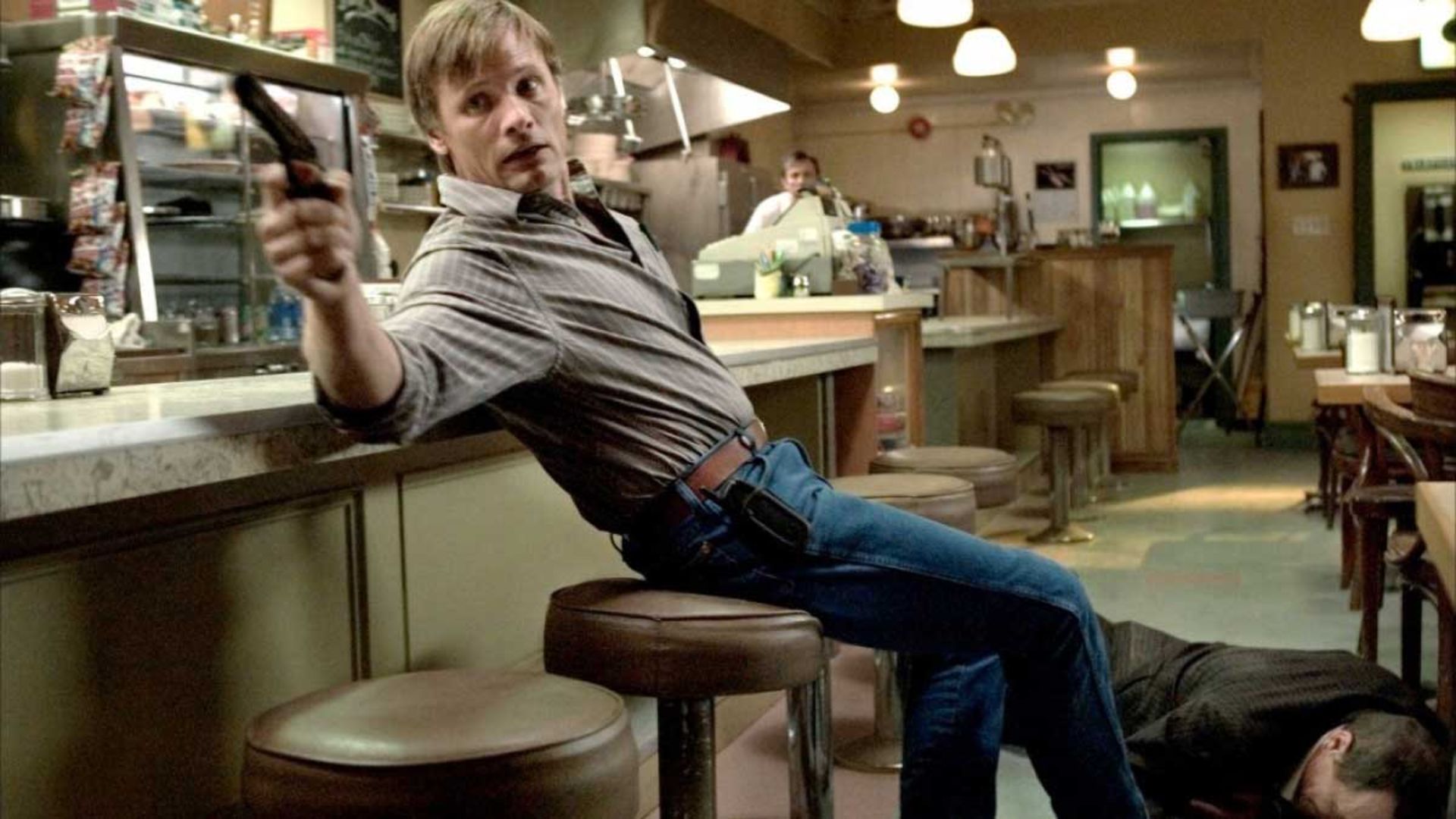 تیراندازی ویگو مورتنسن در فیلم A History of Violence دیوید کراننبرگ