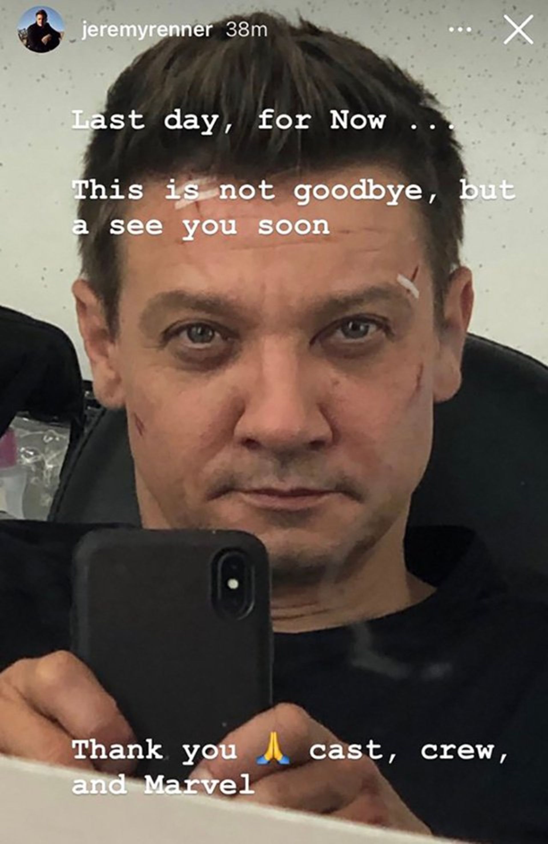 2021-4-jeremy-renner-reveals-hawkeye-has-wrapped-production