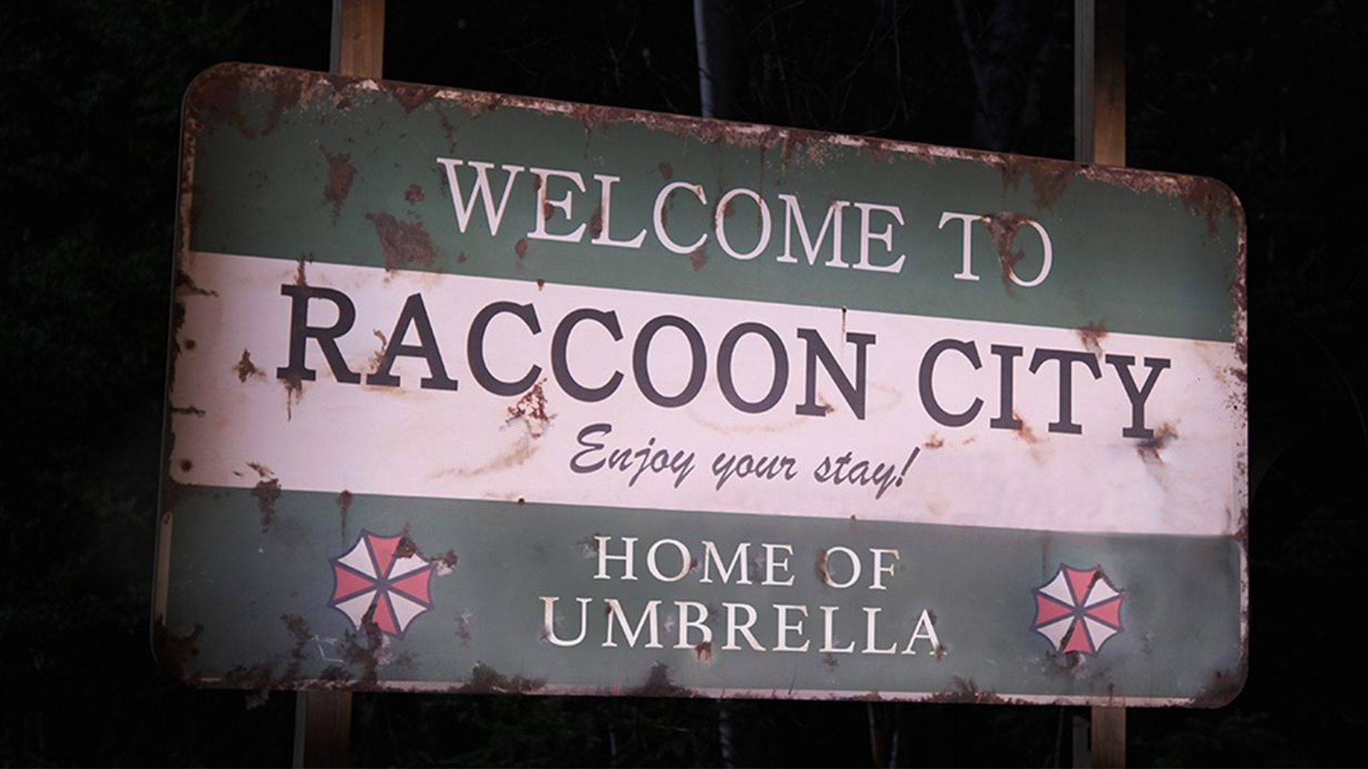 ورودی شهر راکون سیتی در فیلم Resident Evil: Welcome to Raccoon City