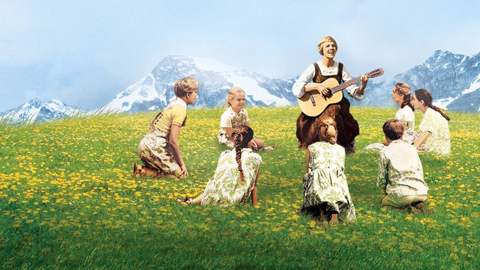 فیلم The Sound of Music و گوش دادن بچه ها به موسیقی در دل طبیعت