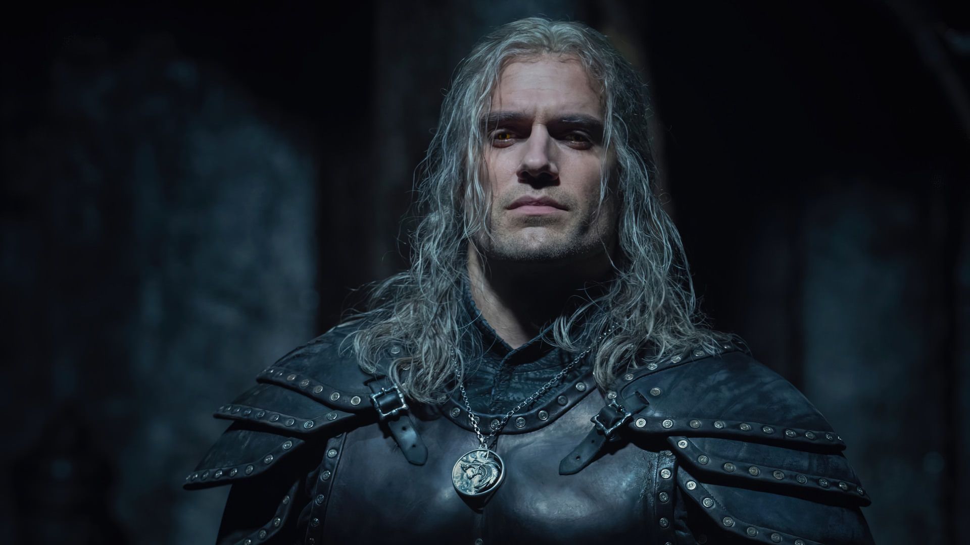 هنری کویل در نقش گرالت با لباس و زرهی جدید در فصل دوم سریال The Witcher