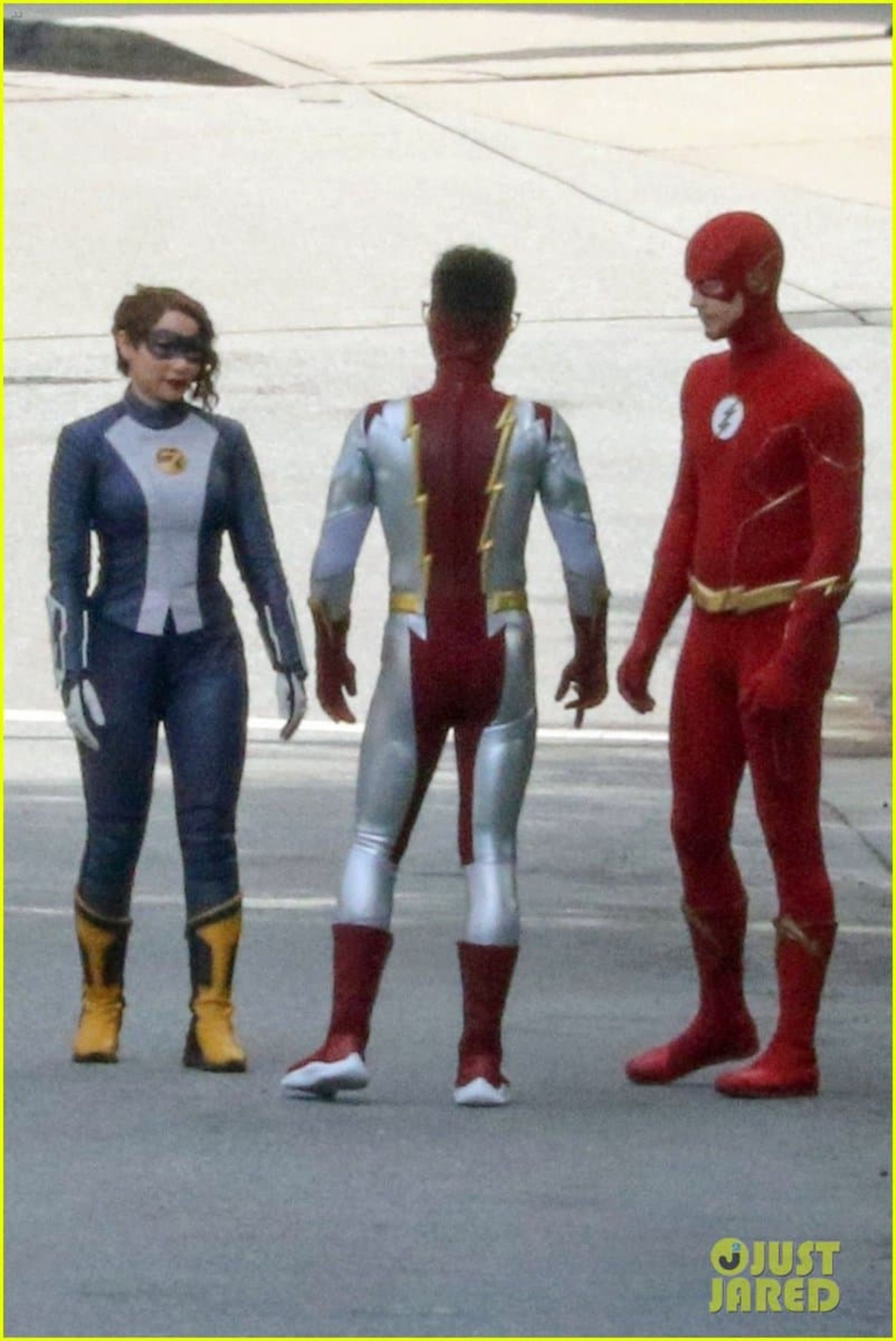 2021-5-grant-gustin-jessica-parker-kennedy-and-jordan-fisher-on-the-flash-tv-series-06