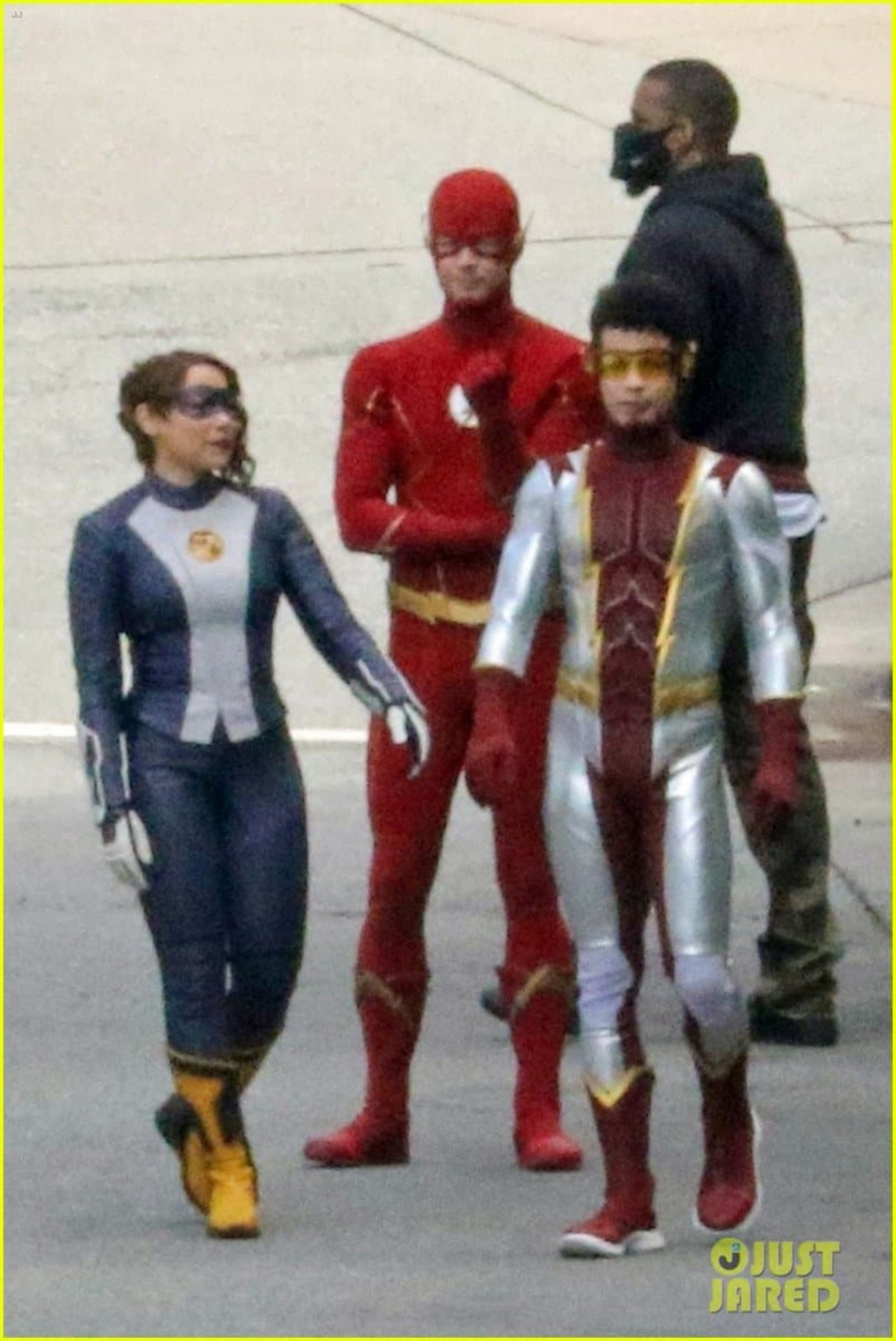 2021-5-grant-gustin-jessica-parker-kennedy-and-jordan-fisher-on-the-flash-tv-series-07