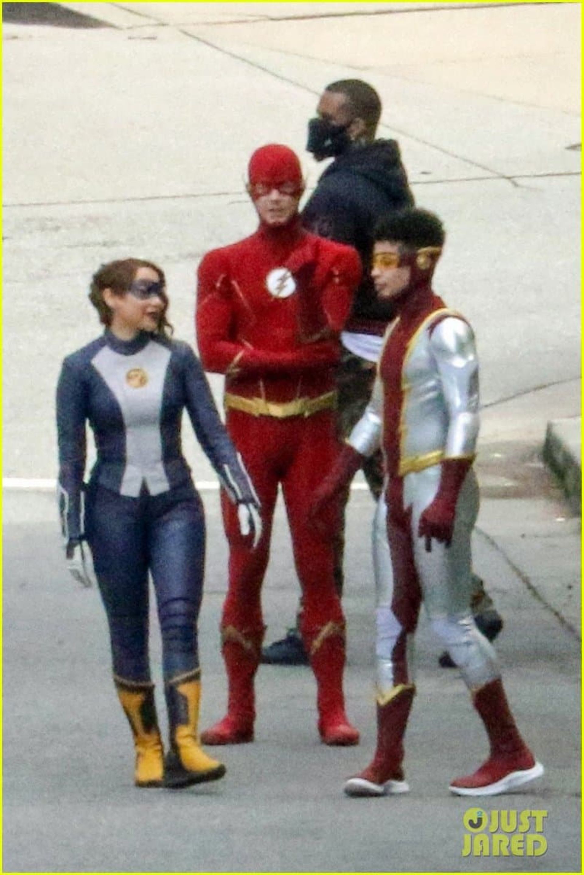 2021-5-grant-gustin-jessica-parker-kennedy-and-jordan-fisher-on-the-flash-tv-series-09