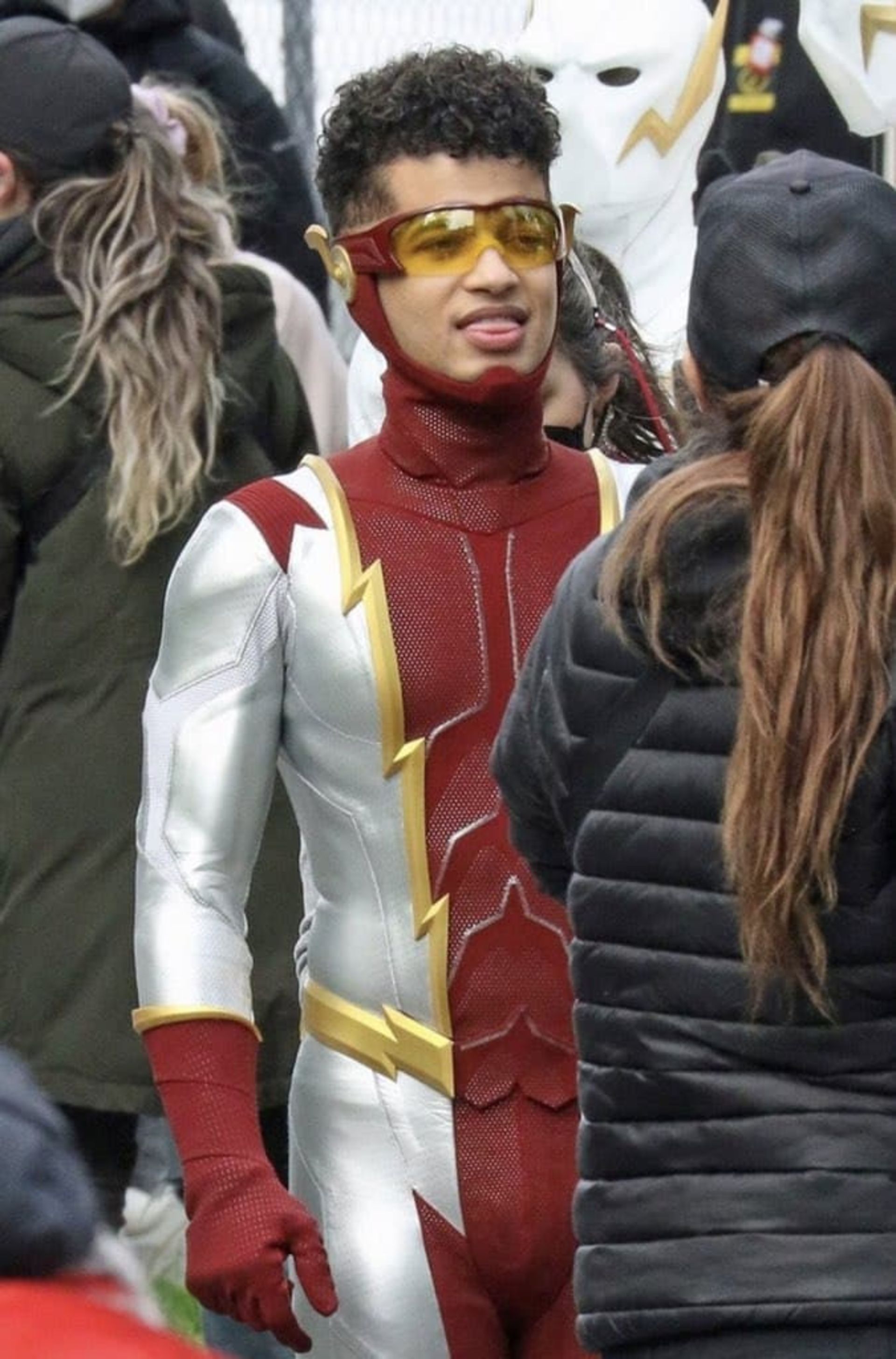 2021-5-jordan-fisher-on-the-set-of-the-150th-episode-the-flash-03