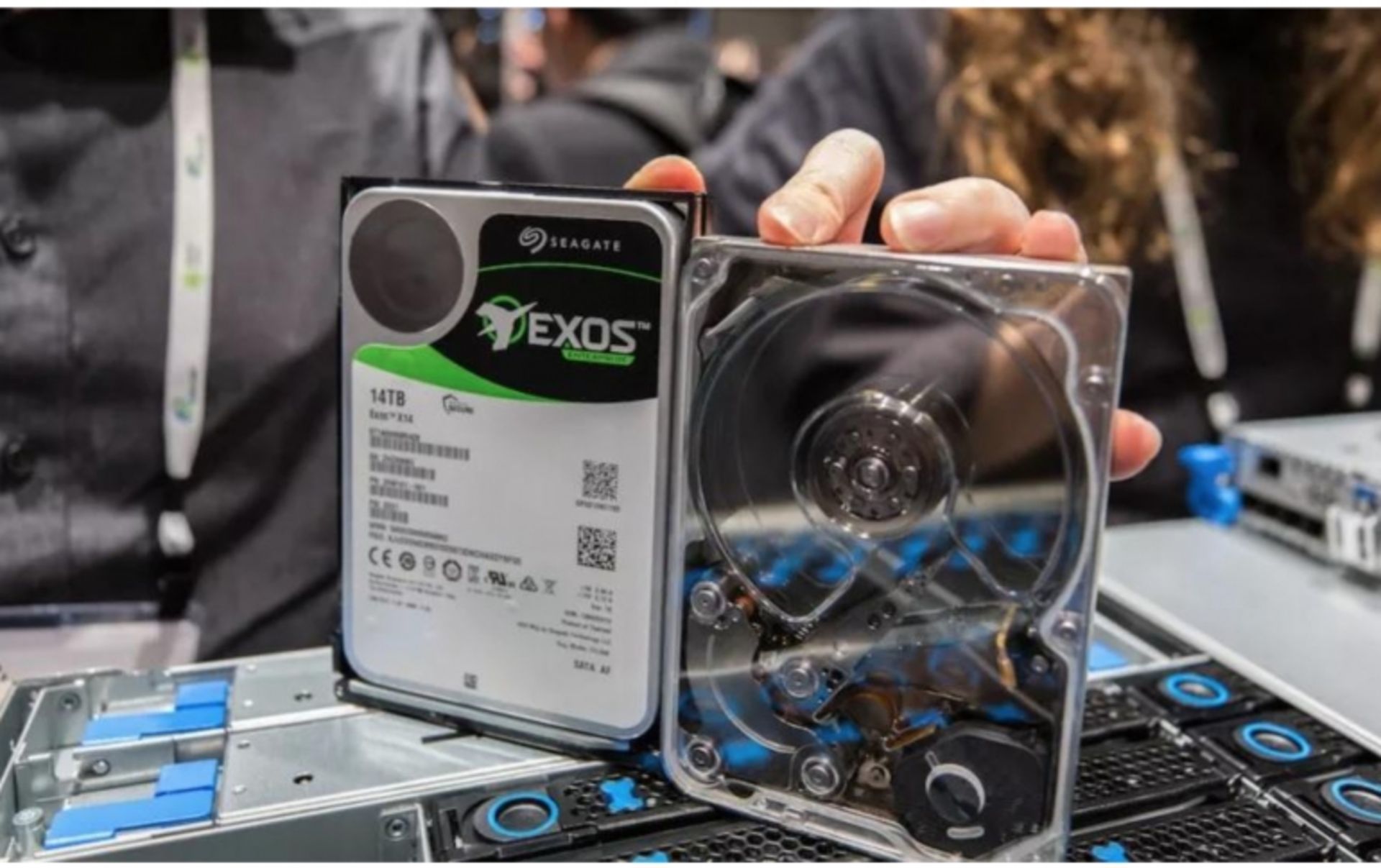 2021-5-seagate-exos-machii