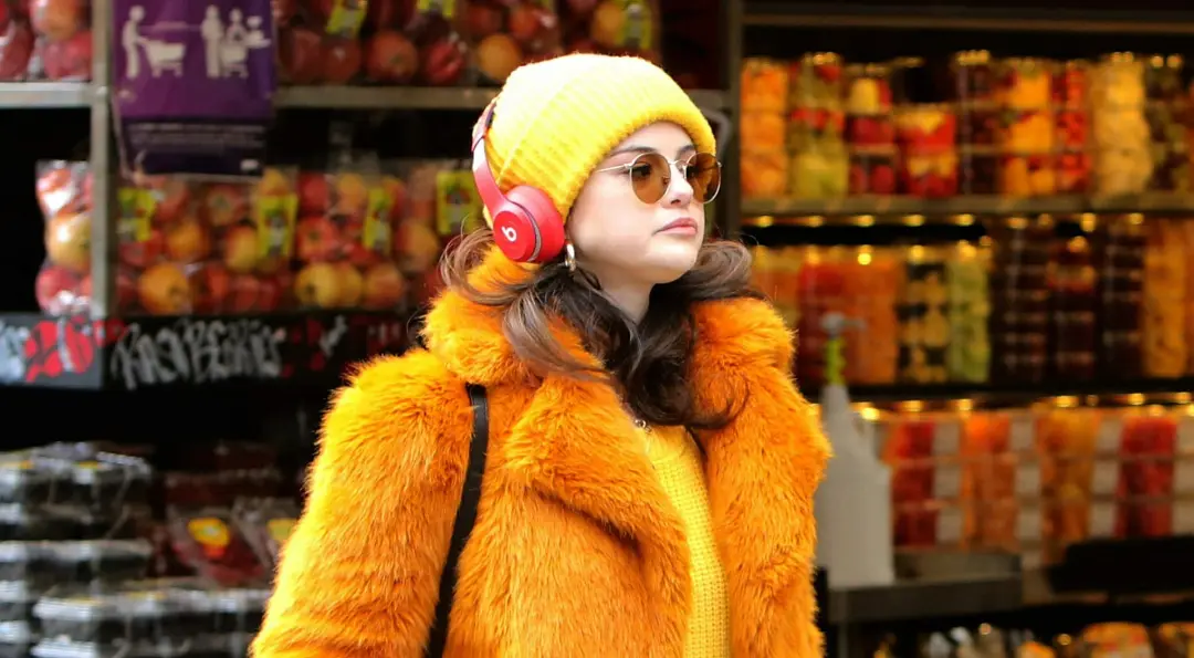 2021-5-selena-gomez-only-murders-in-the-building-tv-series-set-costumes-tom-lorenzo-site-1