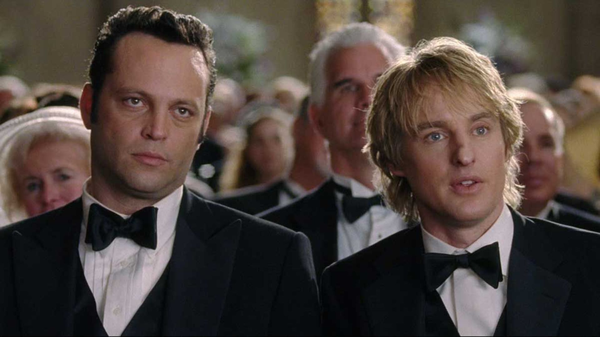 وینس وان و اوون ویلسون با کت و شلوار رسمی در فیلم Wedding Crashers 