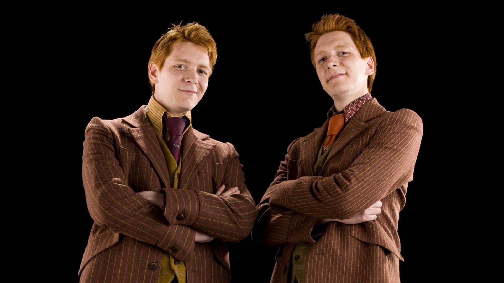 2021-6-fred-and-george-harry-potter